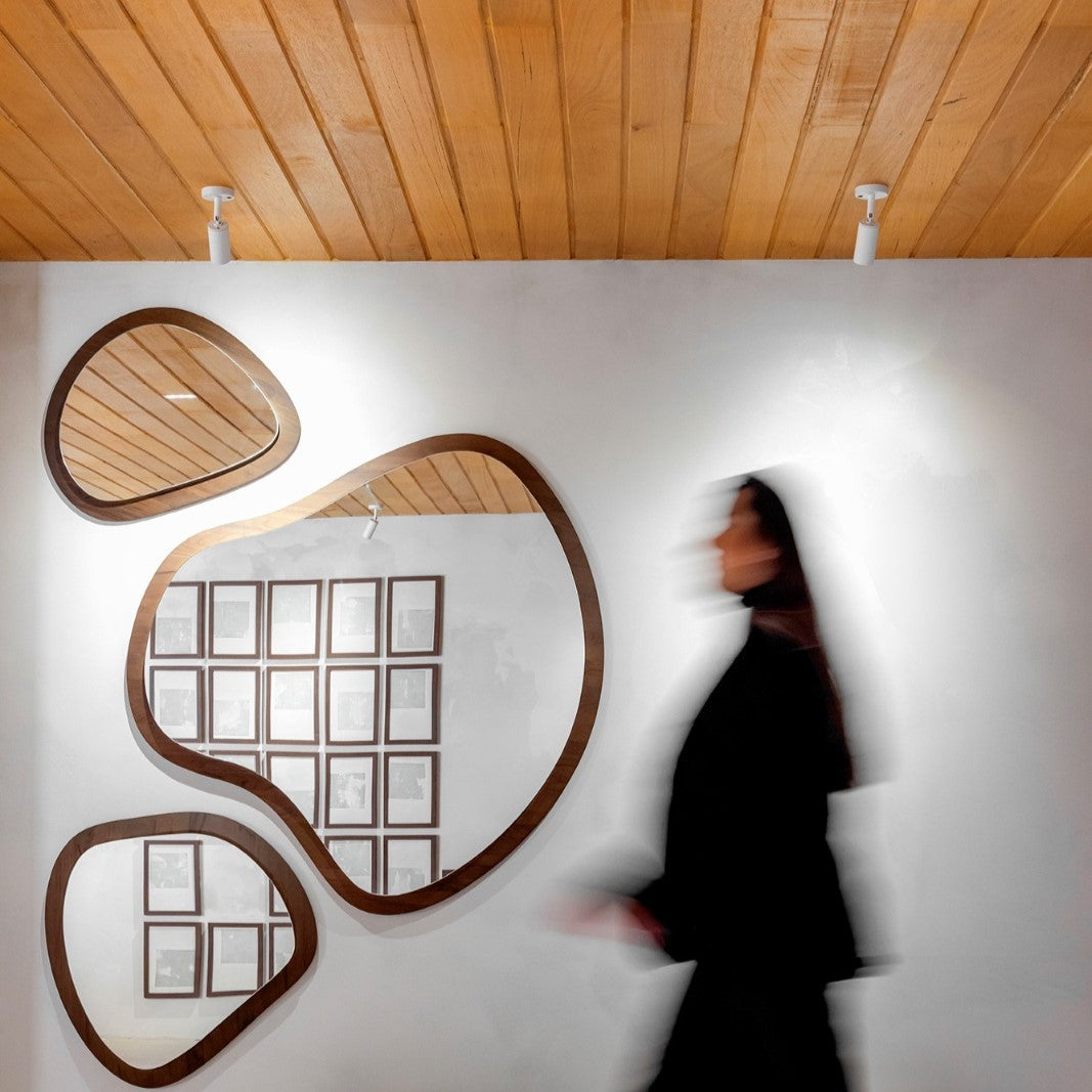 Uultis Contemporary Furniture