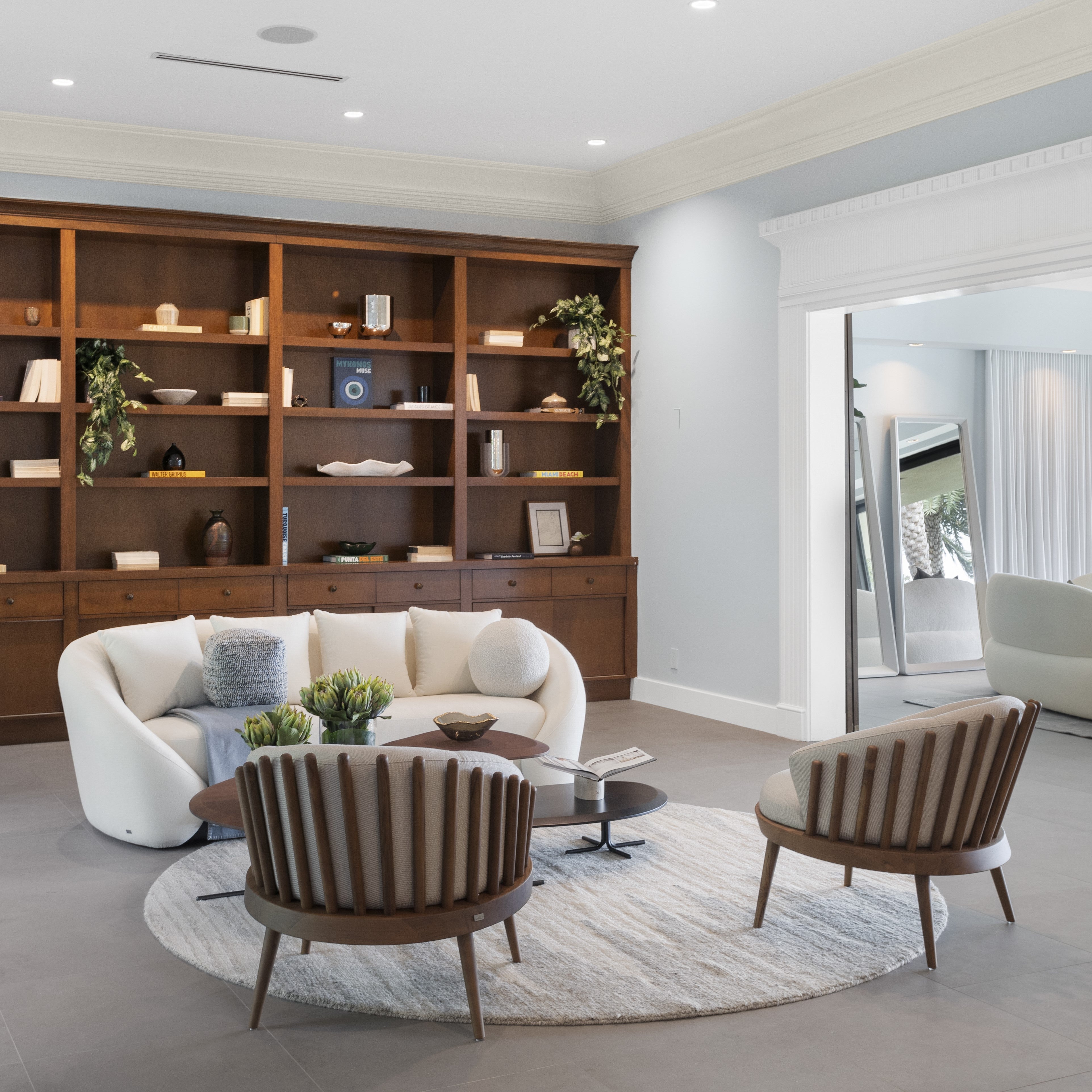 Uultis Contemporary Furniture
