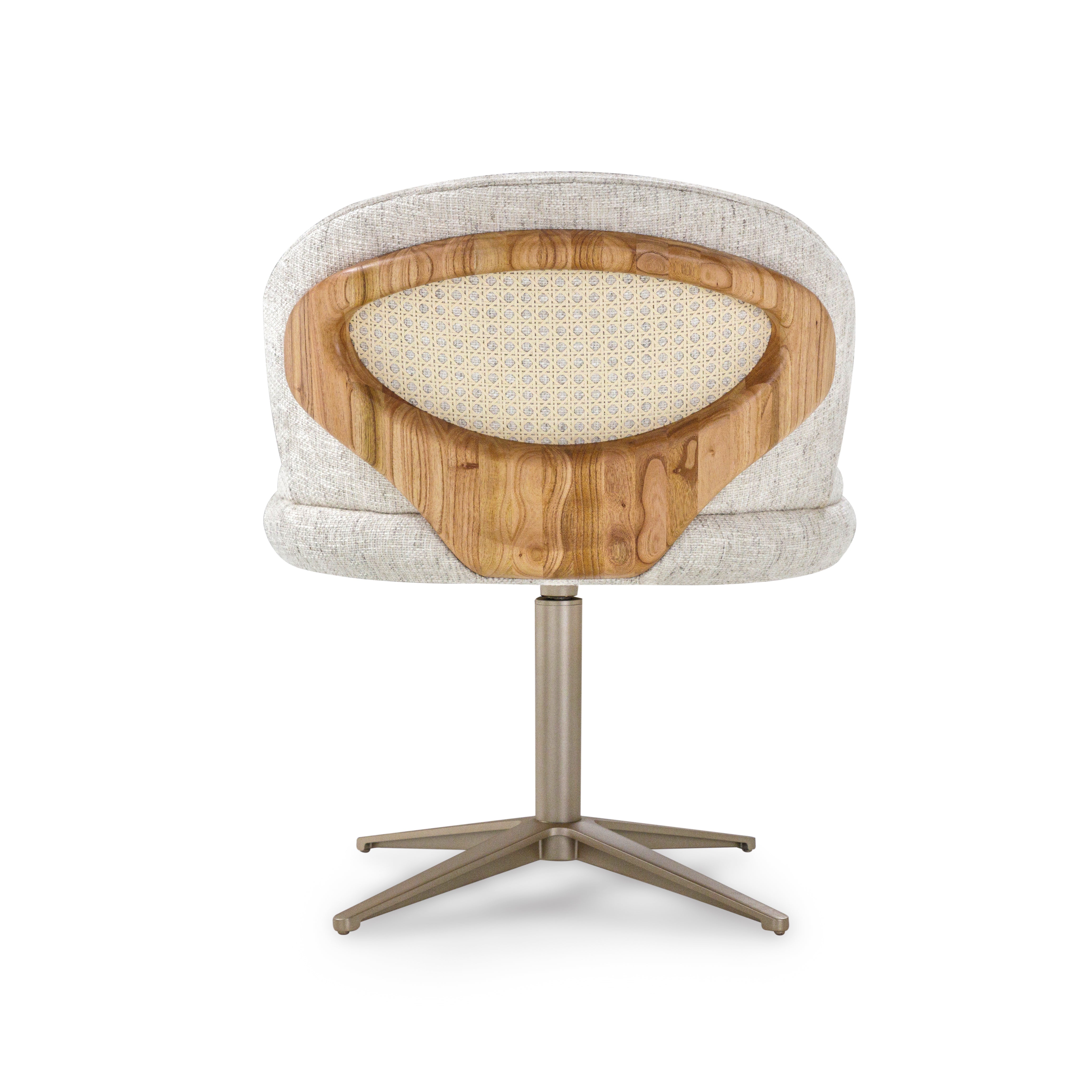 VICHI – Uultis Contemporary Furniture
