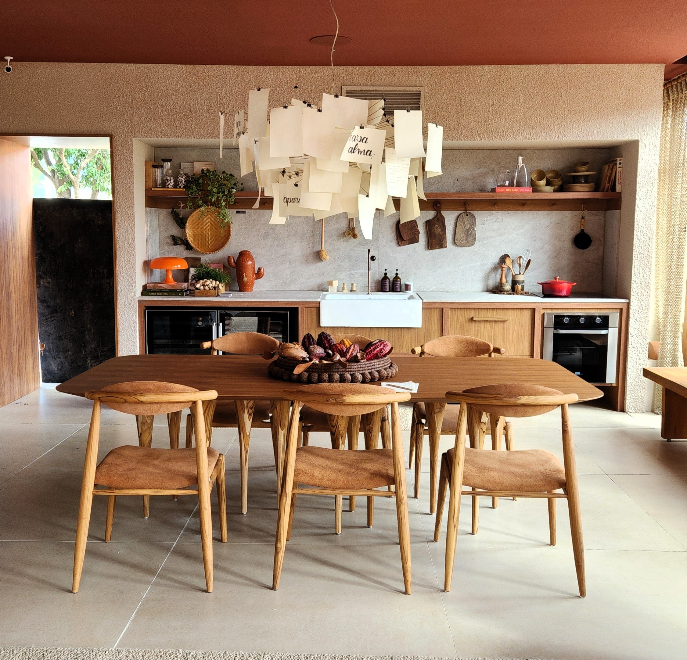 Uultis Contemporary Furniture