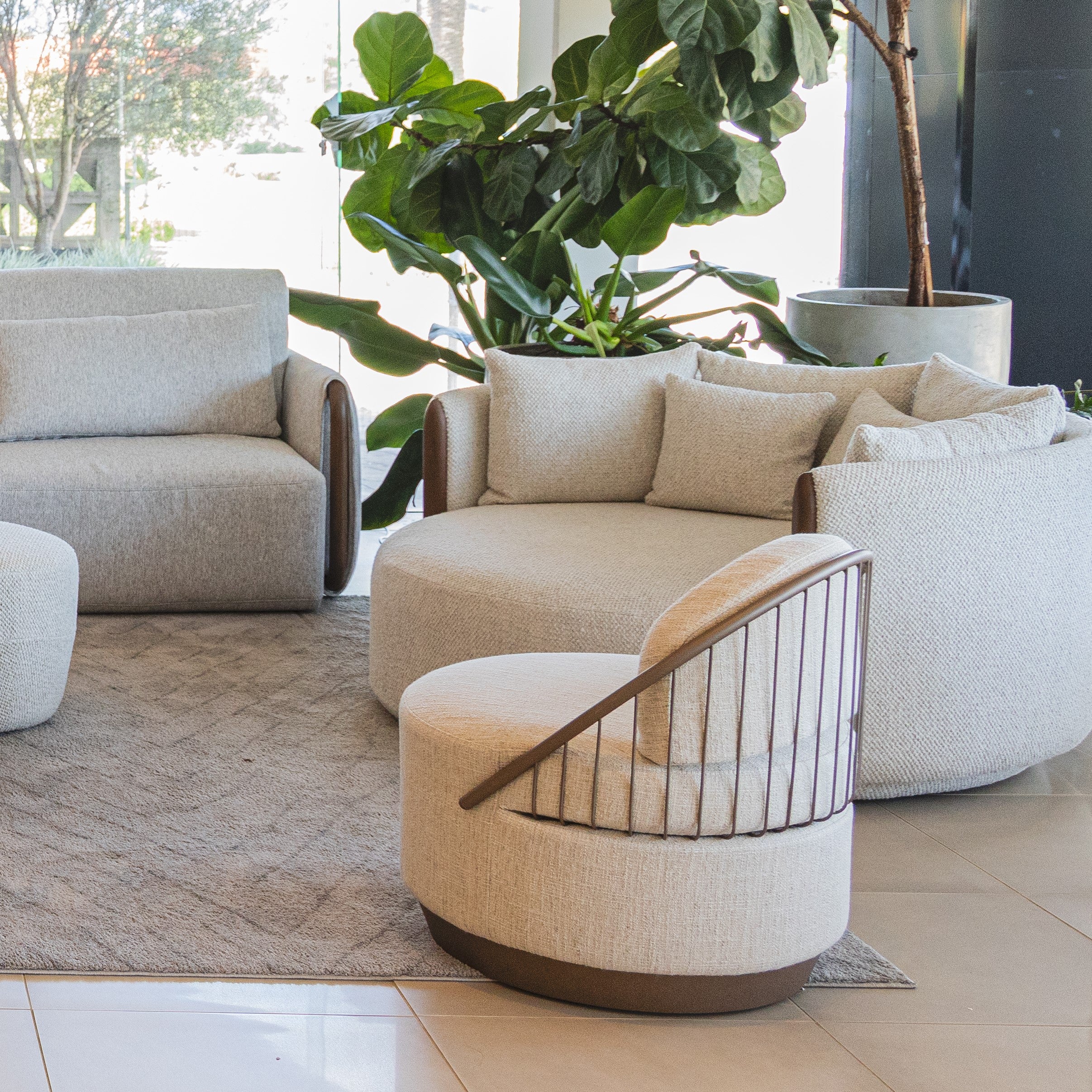 Uultis Contemporary Furniture