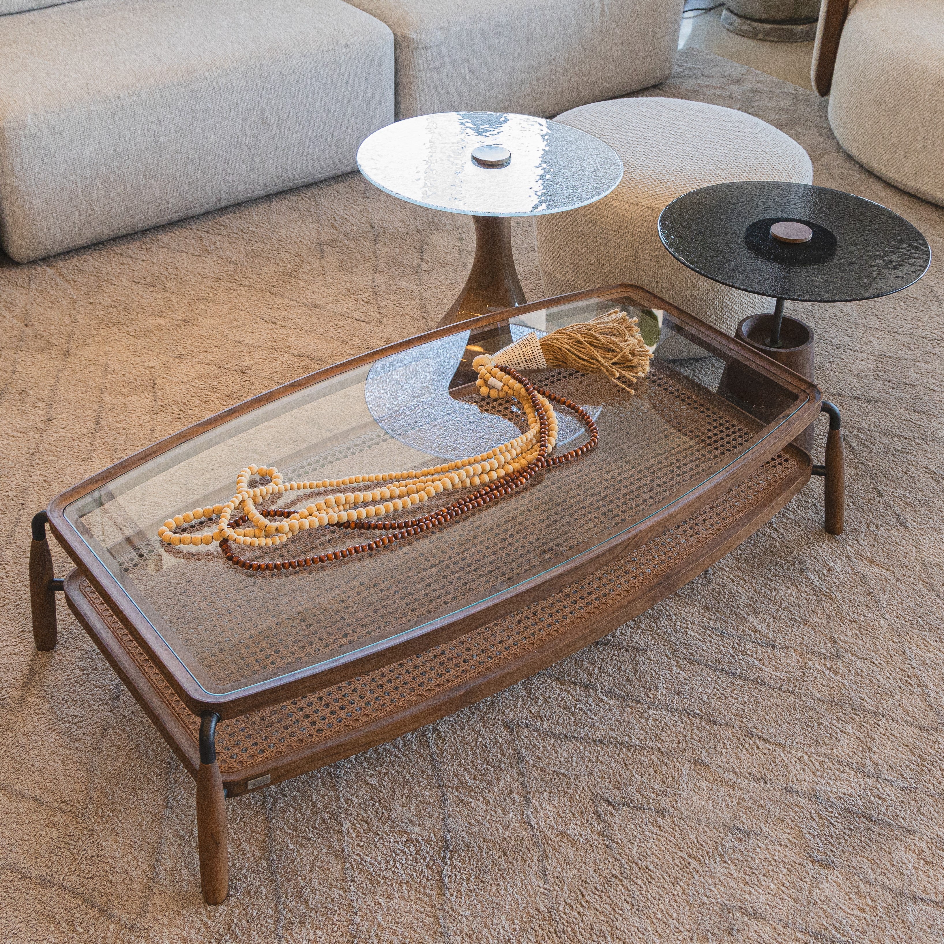 Uultis Contemporary Furniture