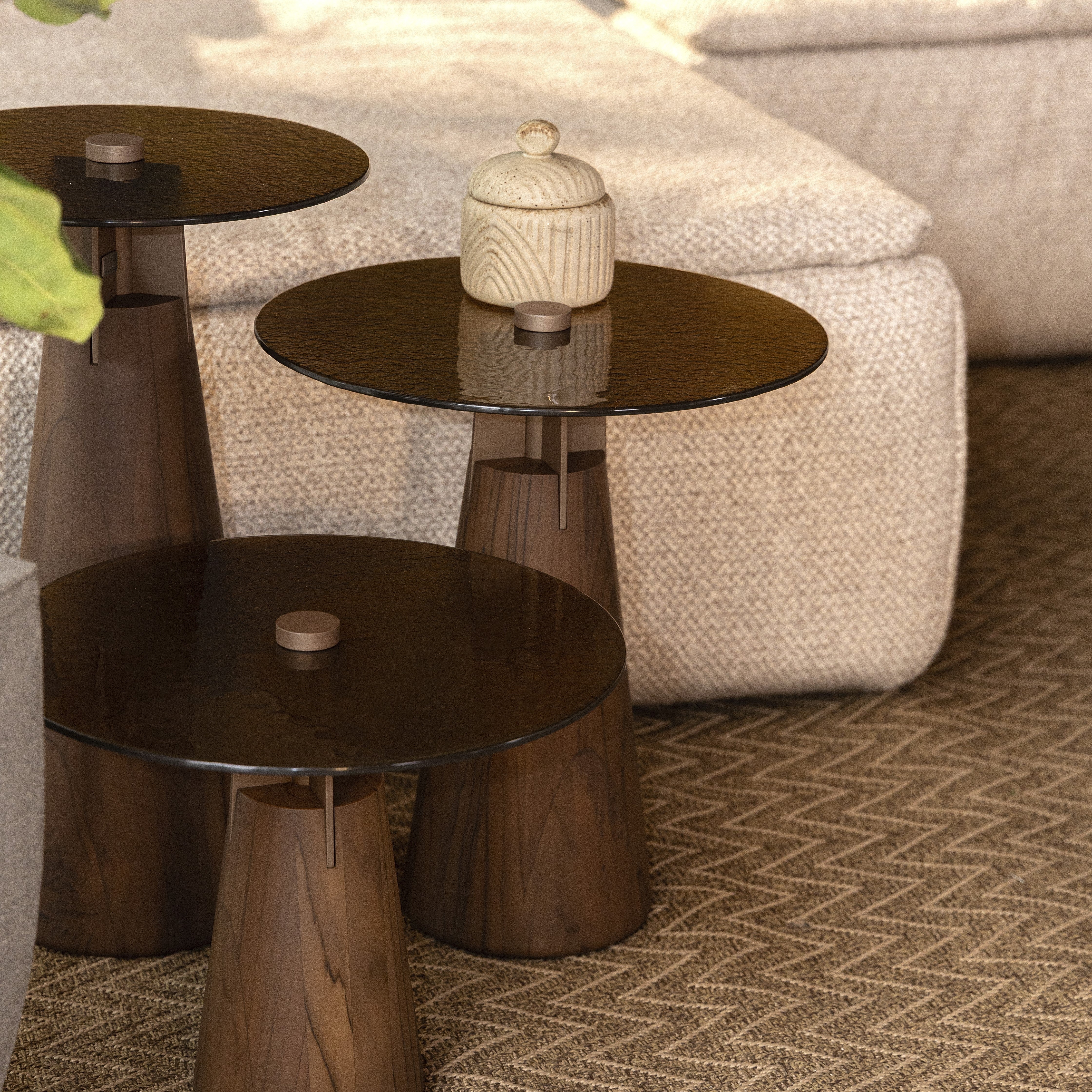 Uultis Contemporary Furniture