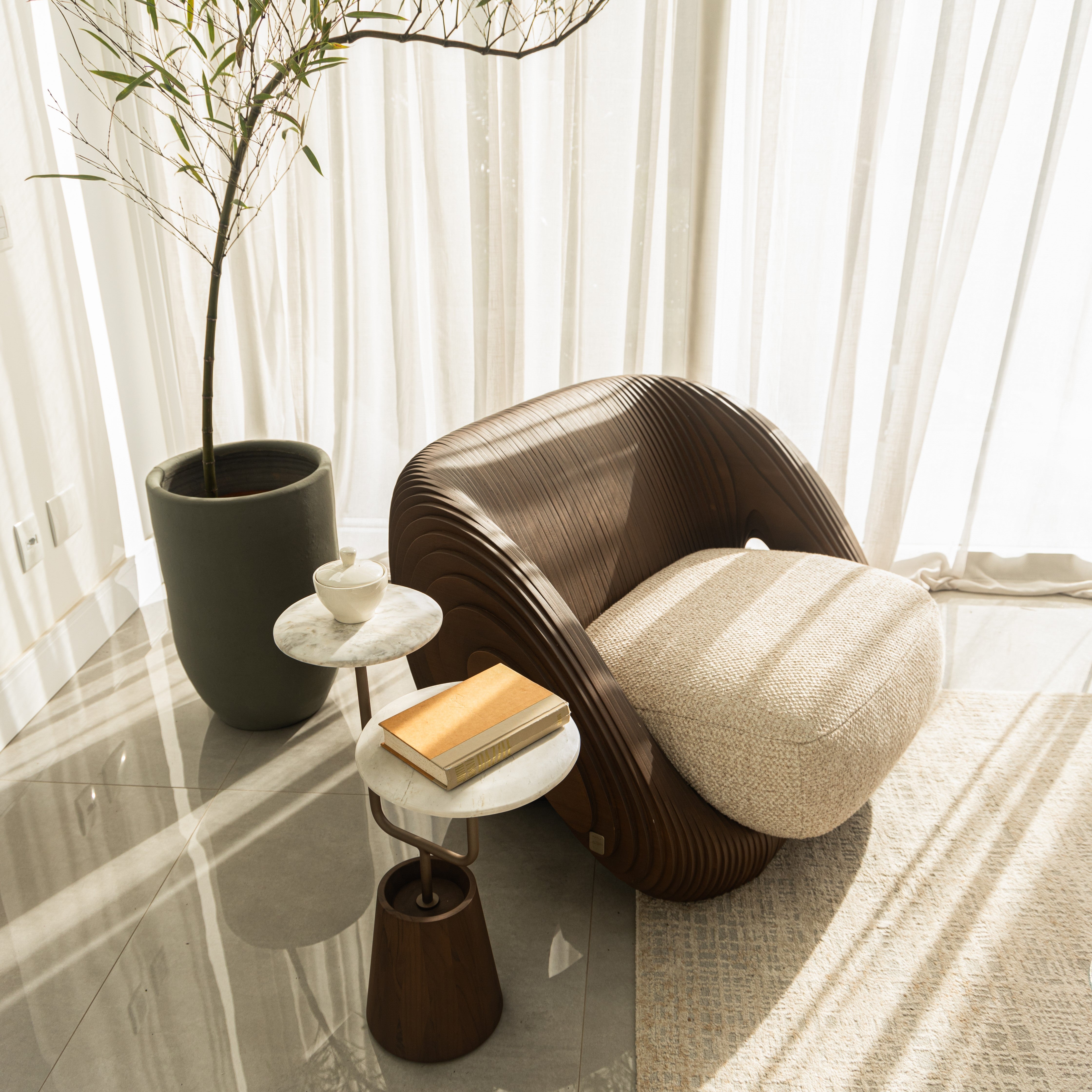 Uultis Contemporary Furniture