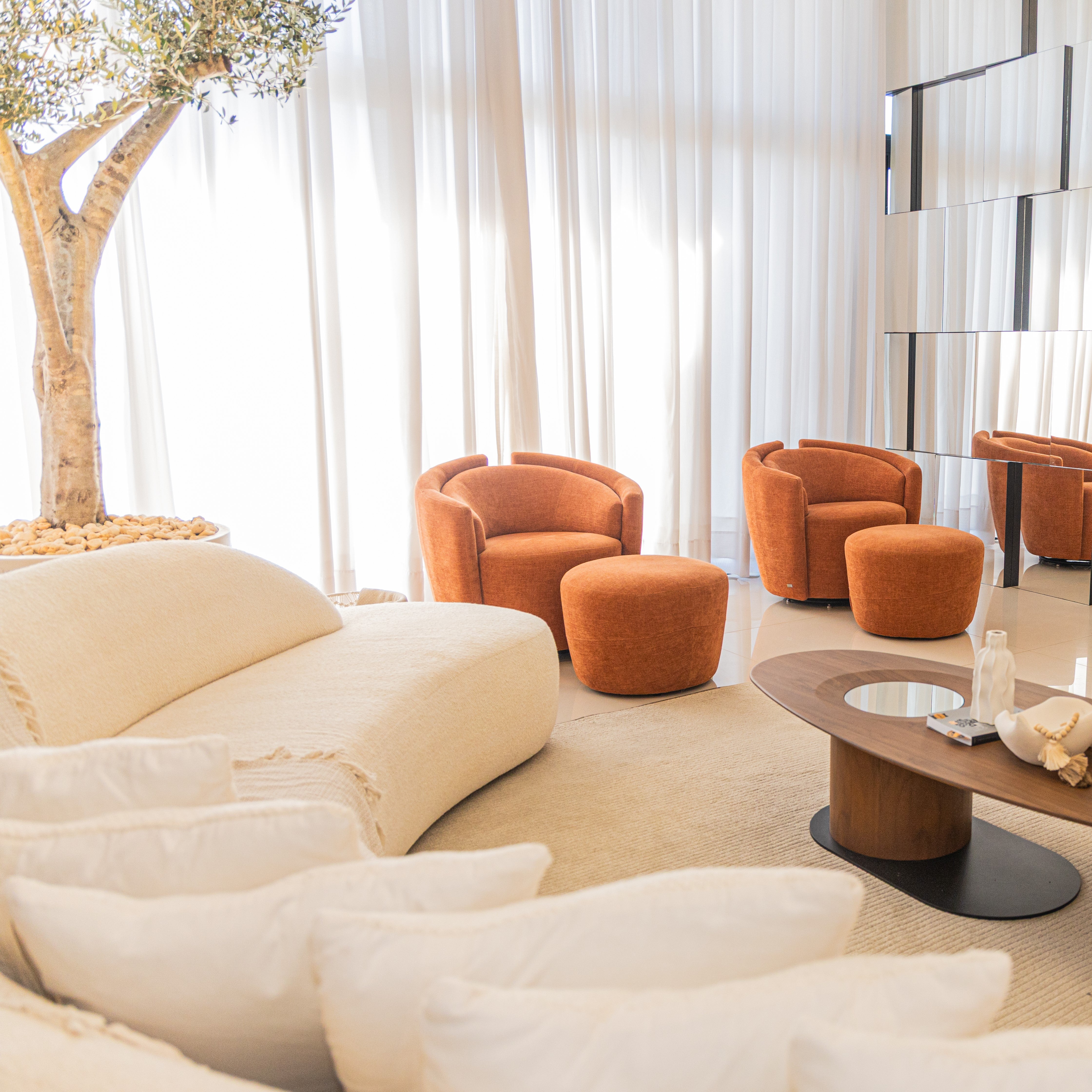 Uultis Contemporary Furniture