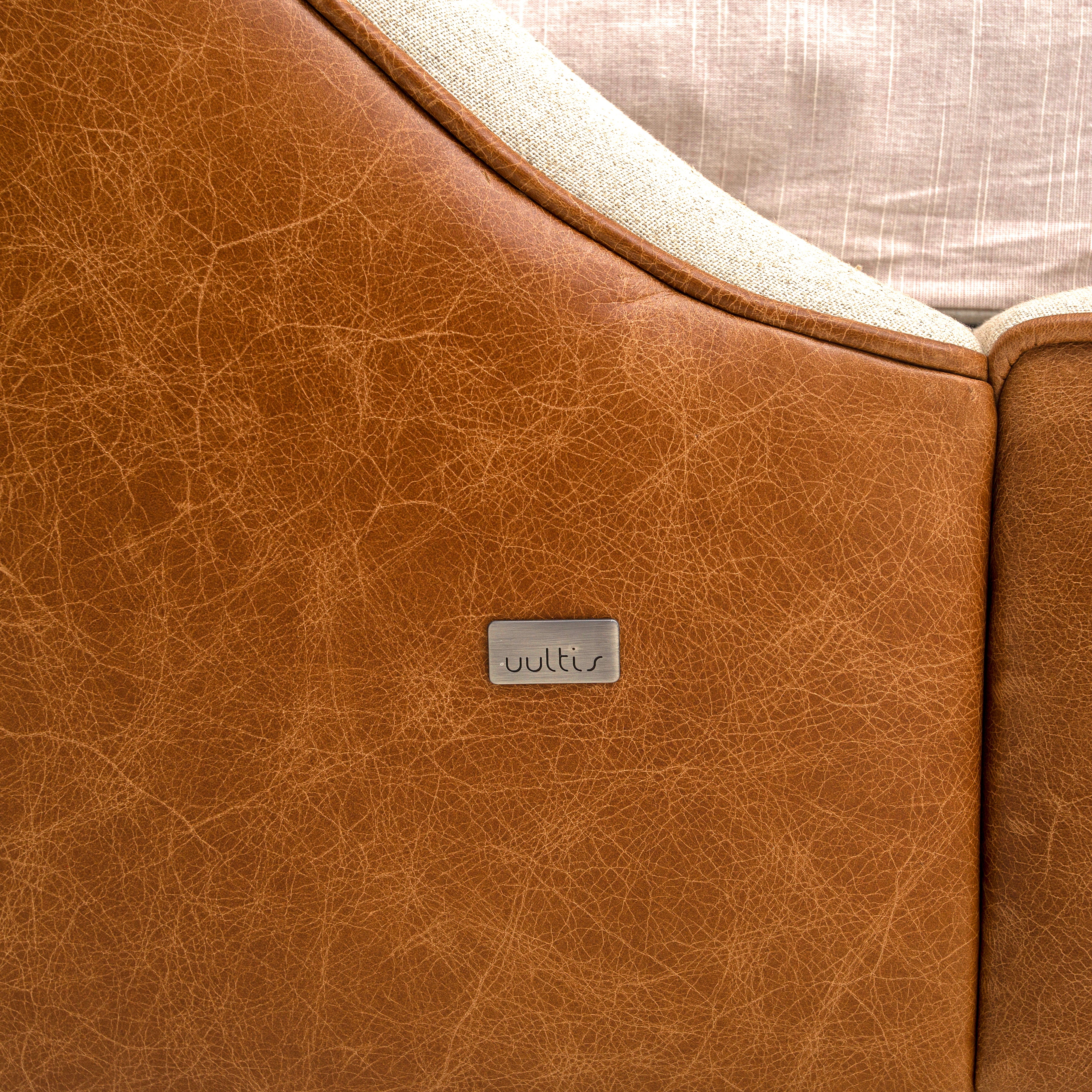 MUSA Queen Bed in Oatmeal Fabric and Caramel leather