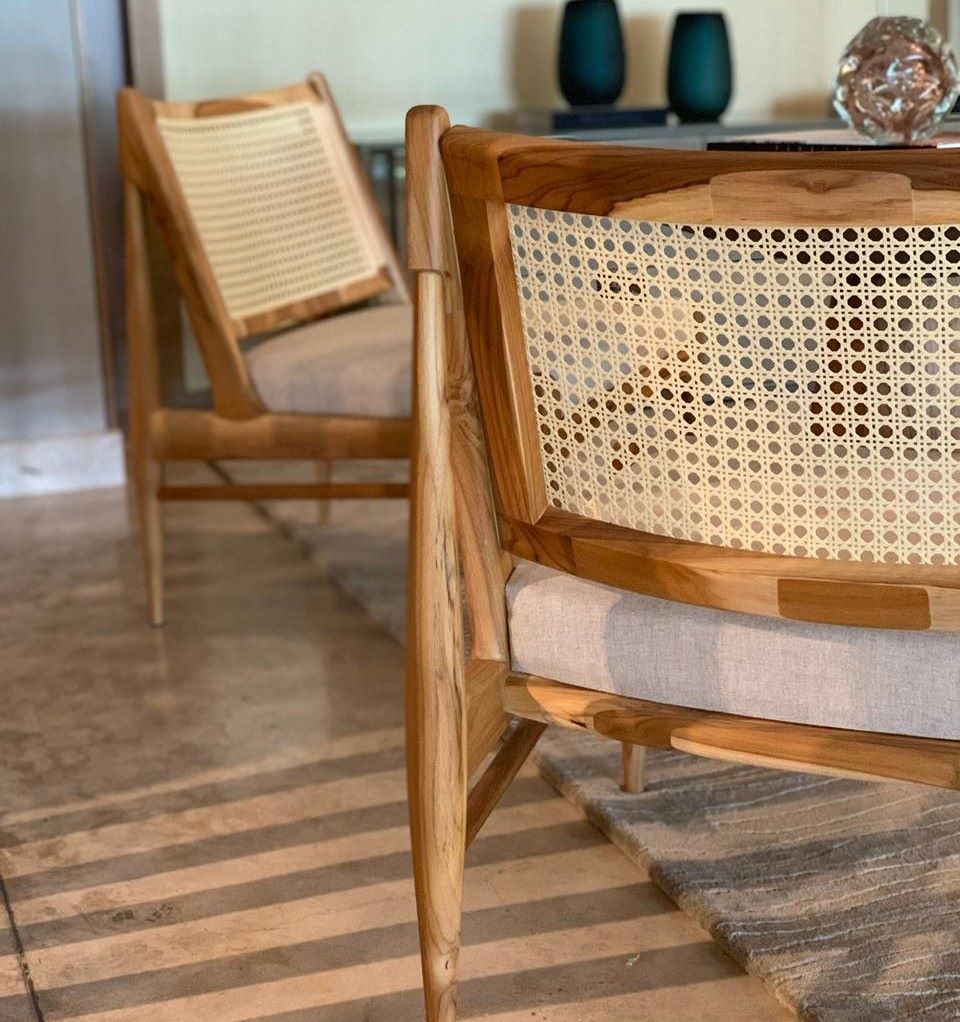 Uultis Contemporary Furniture
