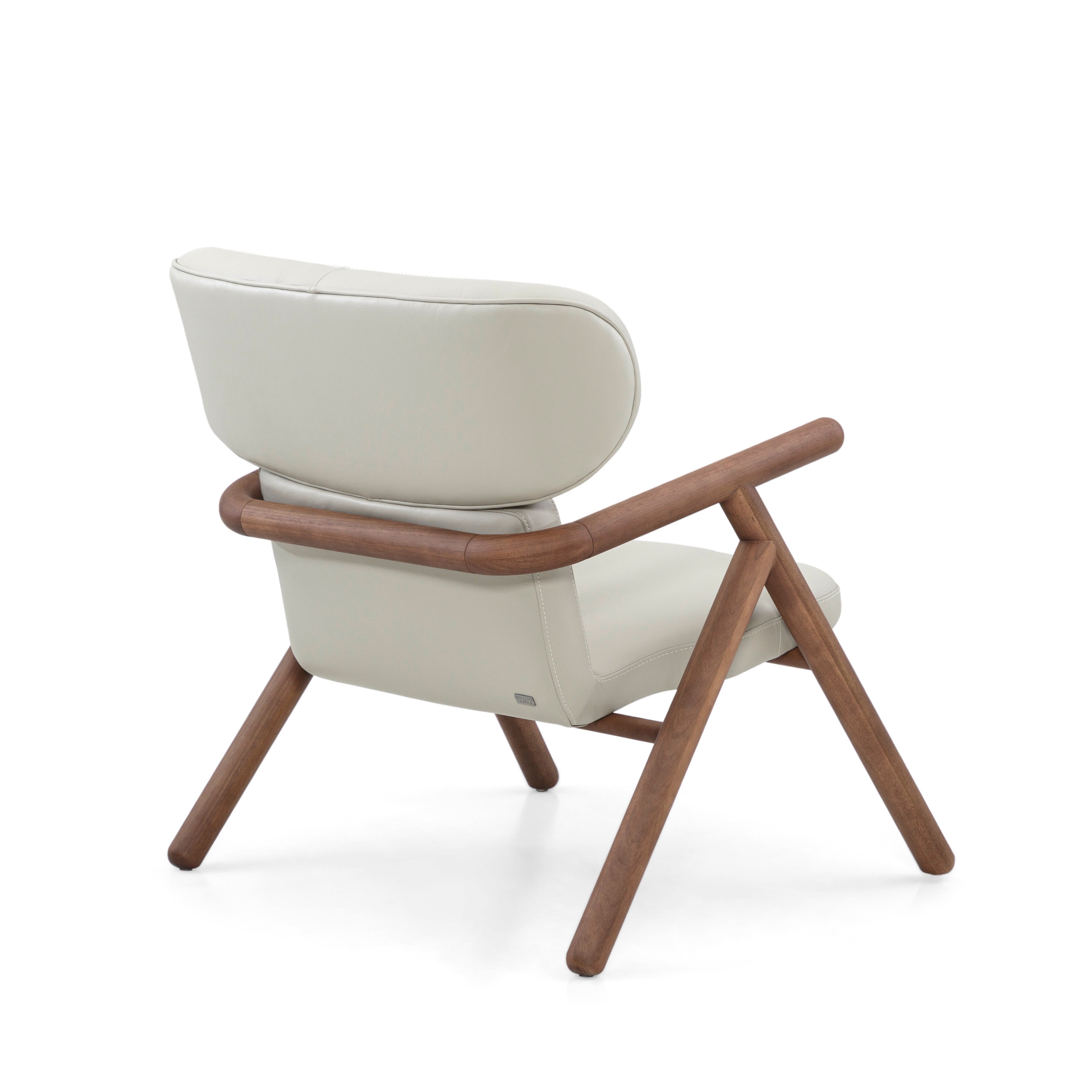 SOLE Armchair in Walnut and Ivory leather