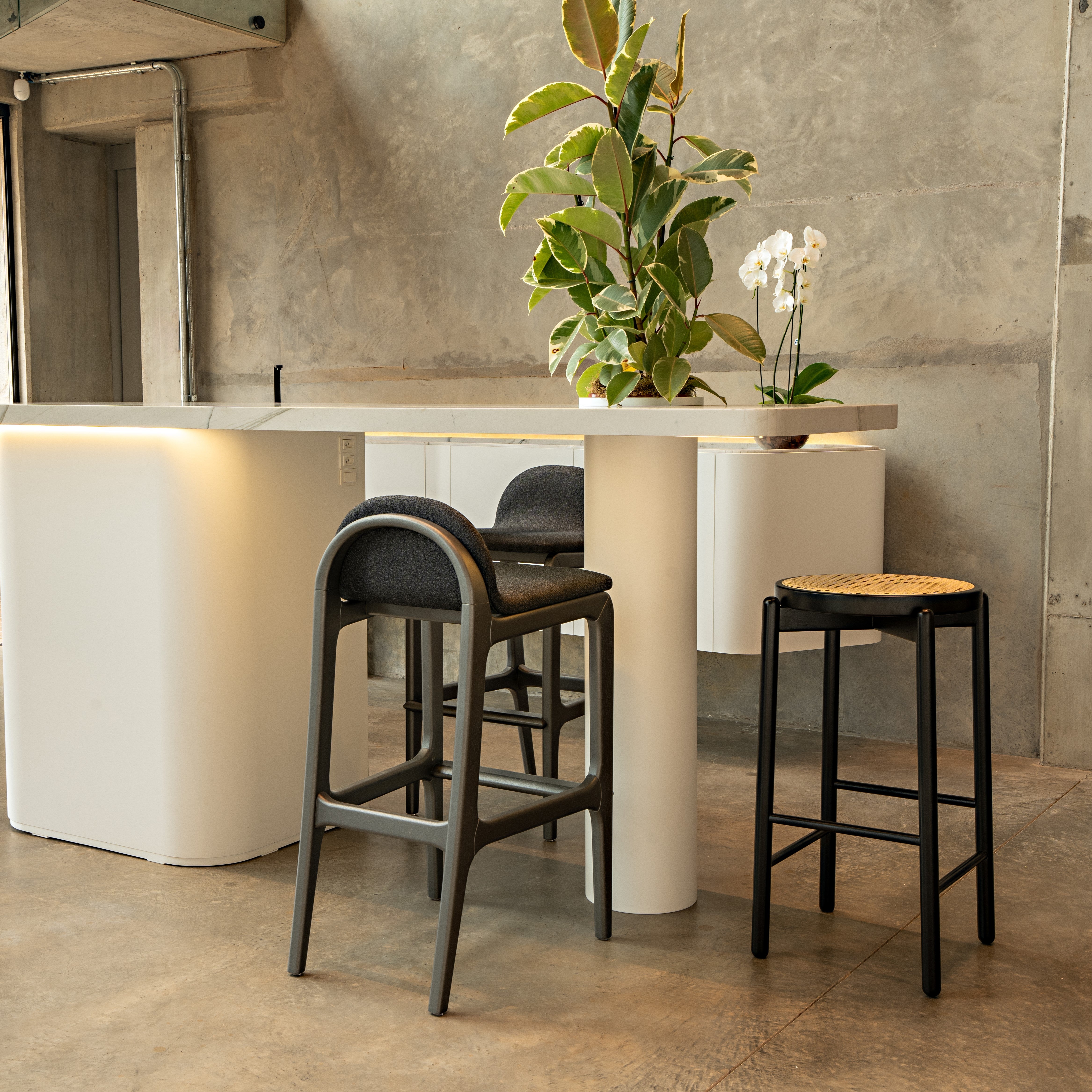 Uultis Contemporary Furniture
