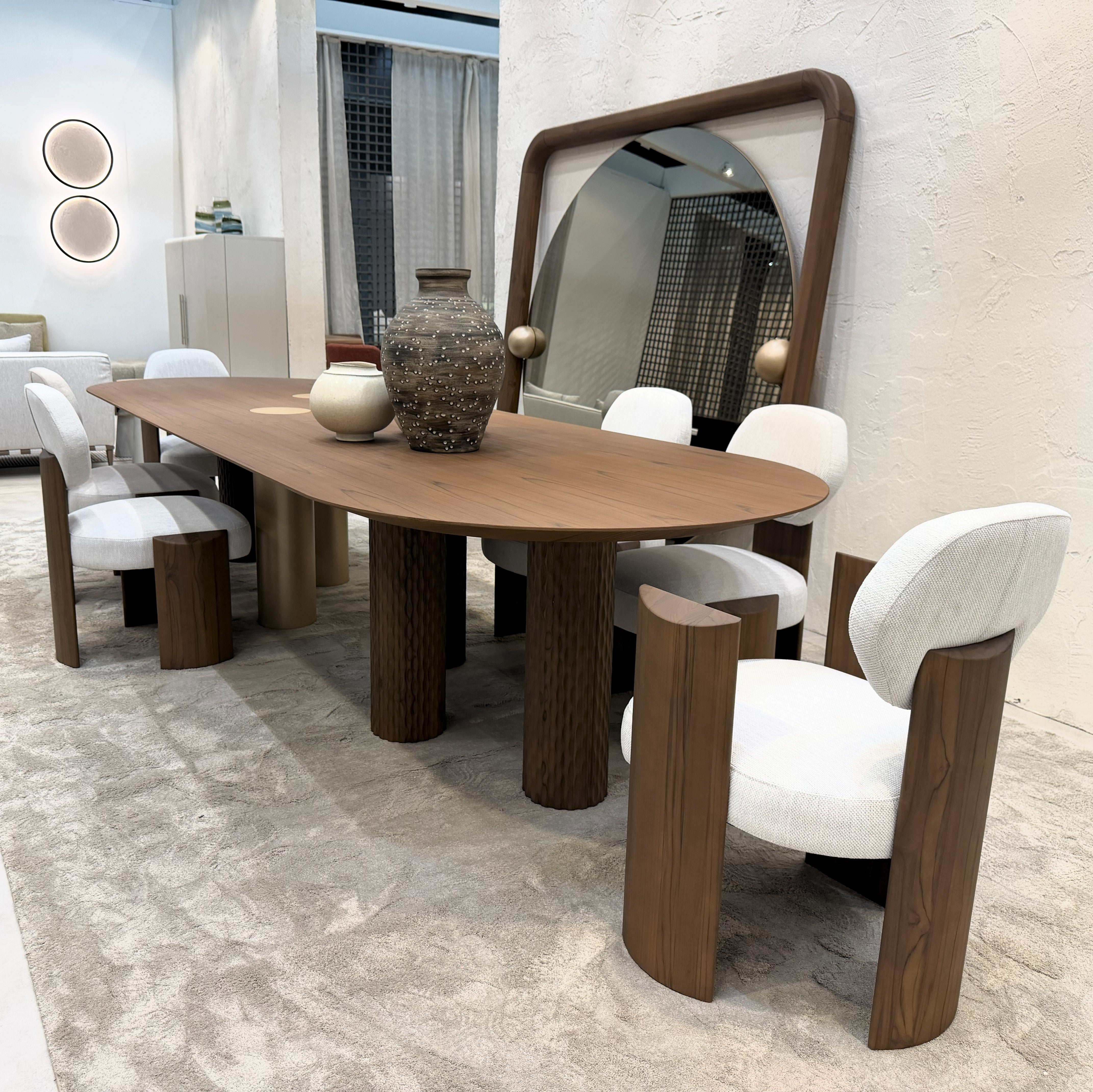 Uultis Contemporary Furniture