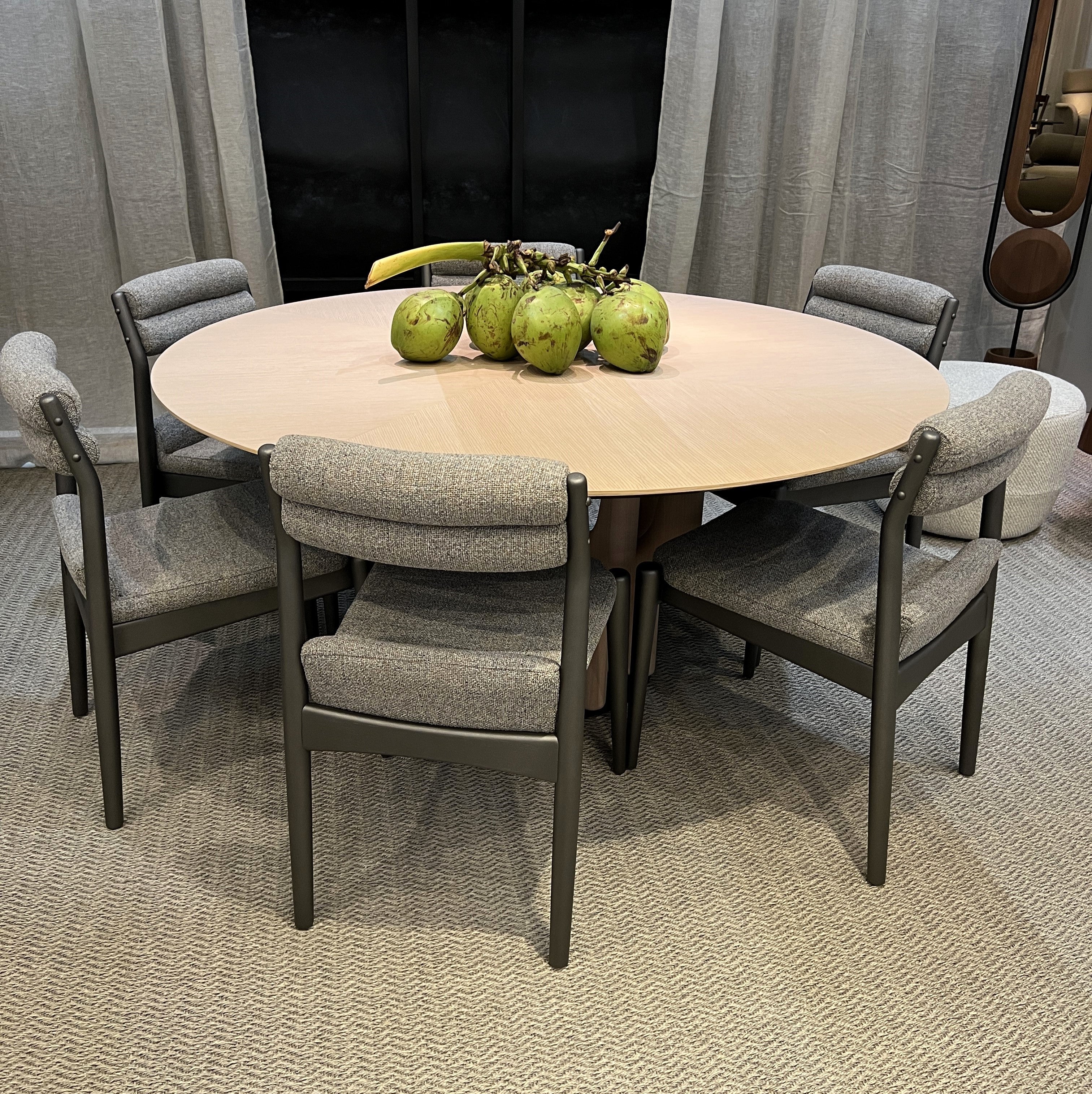Uultis Contemporary Furniture