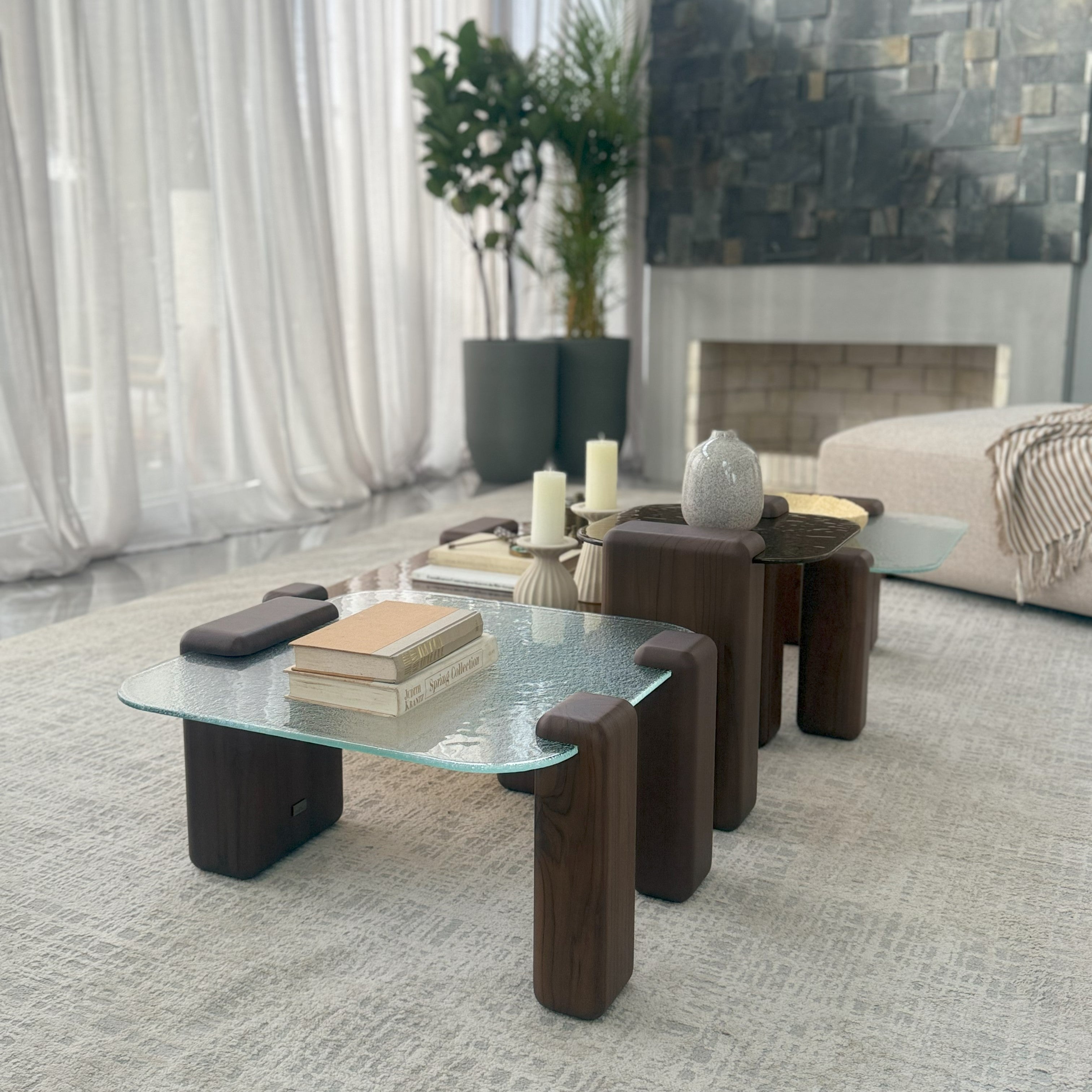 Uultis Contemporary Furniture