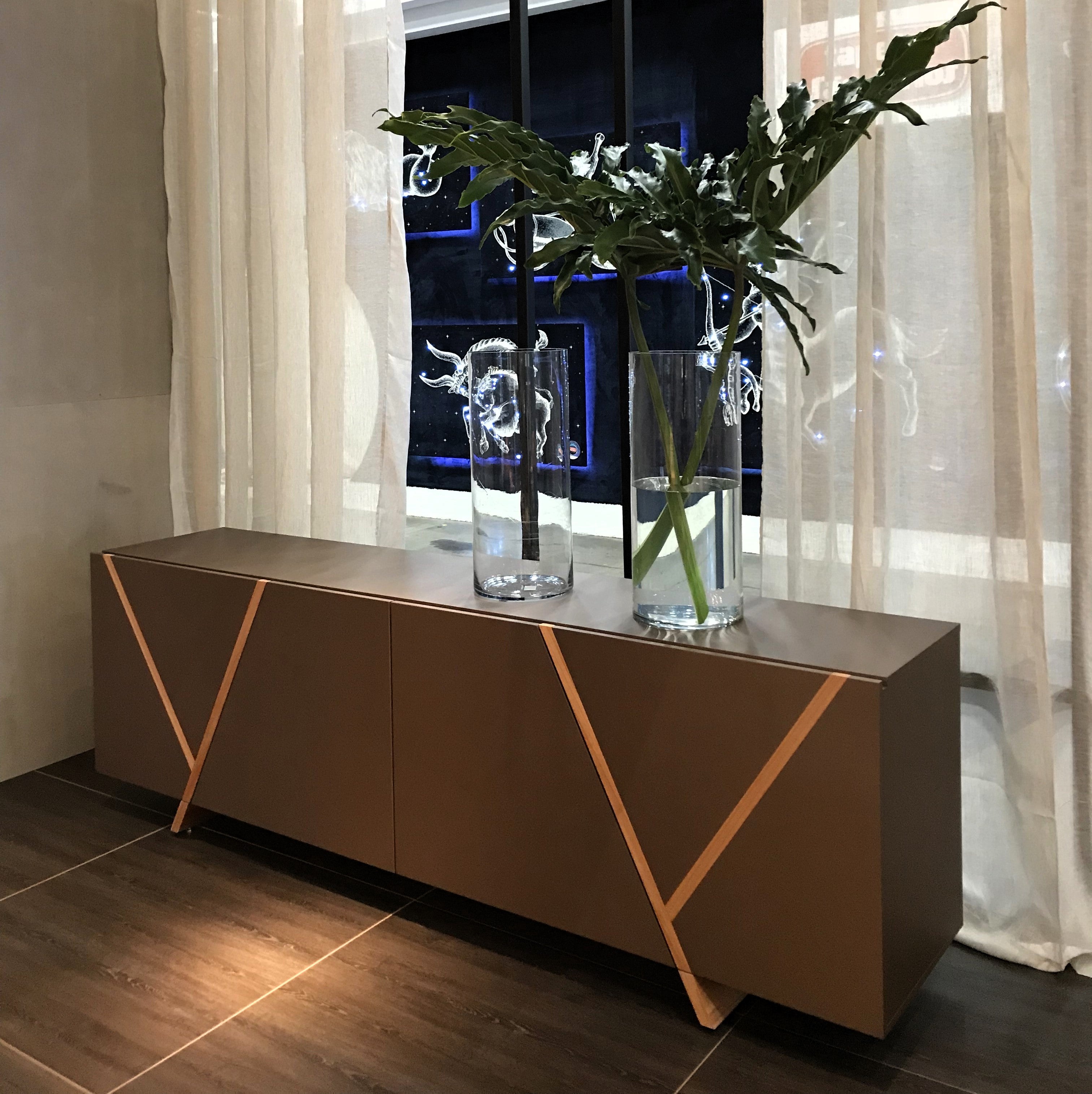 Uultis Contemporary Furniture