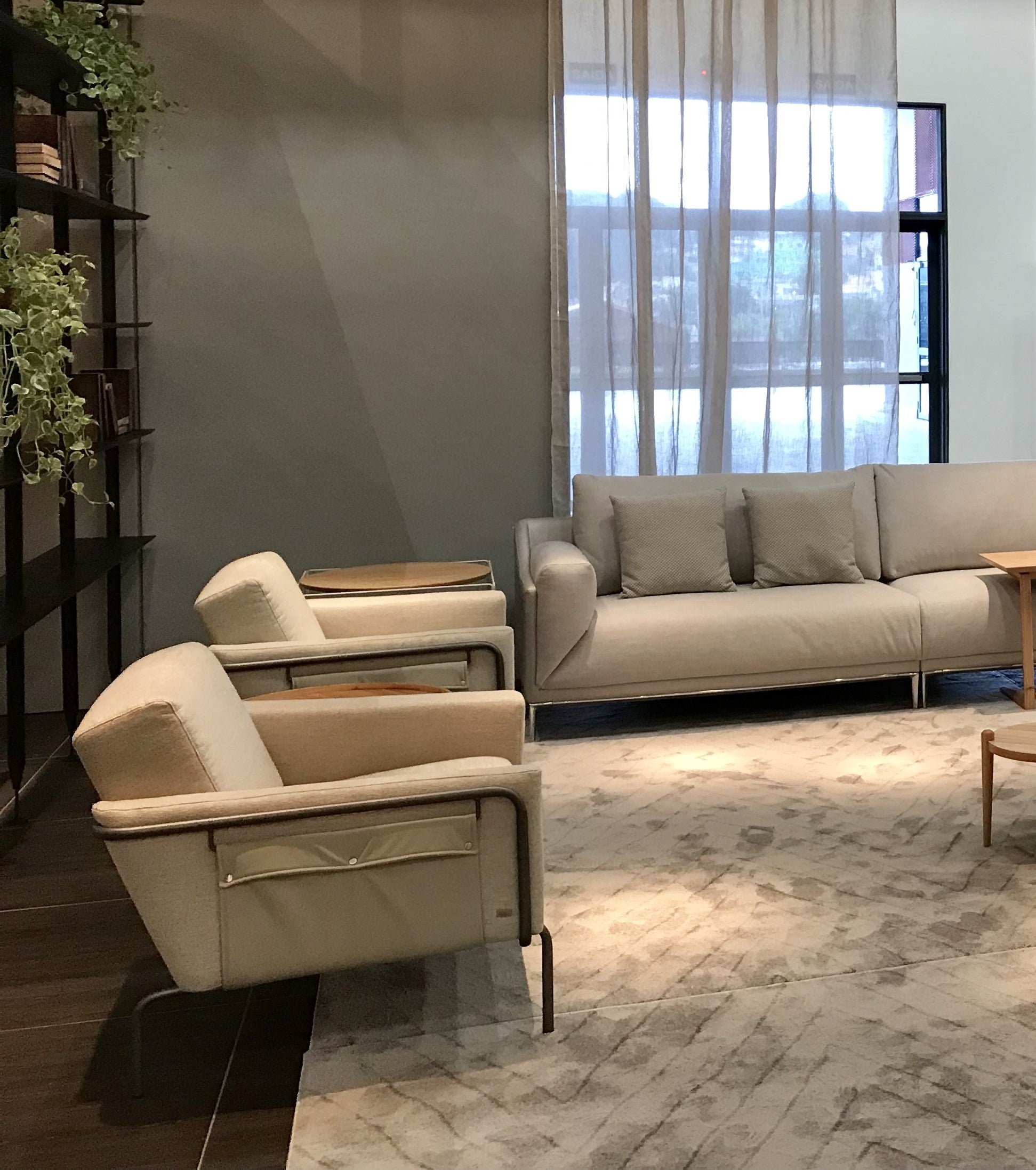 Uultis Contemporary Furniture