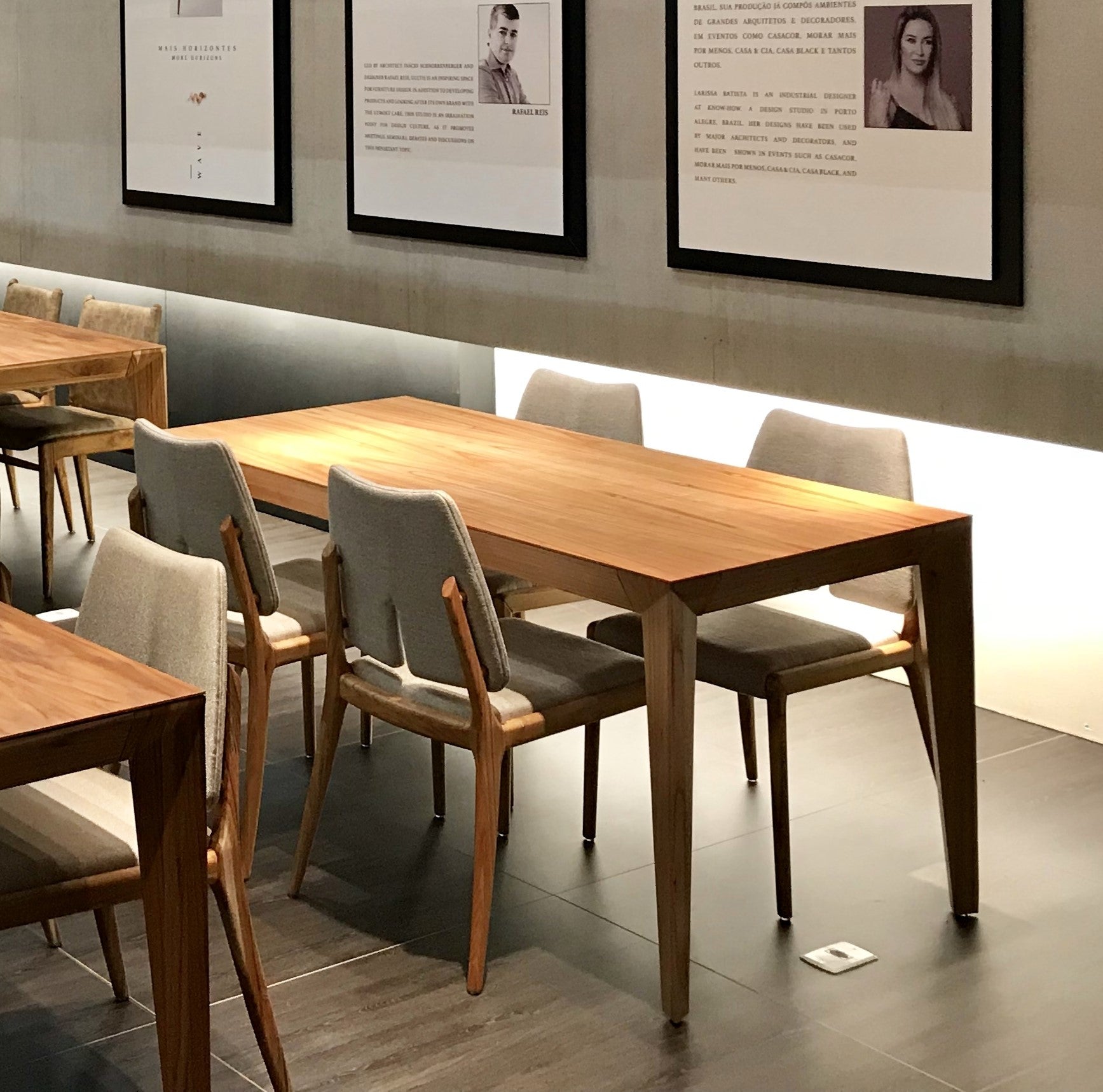 Uultis Contemporary Furniture