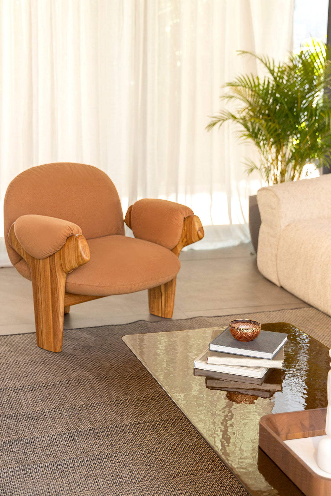 Uultis Contemporary Furniture