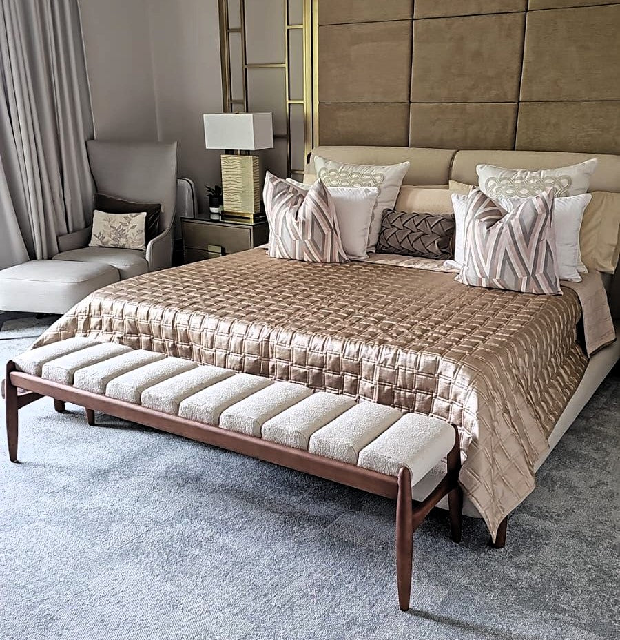 Uultis Contemporary Furniture
