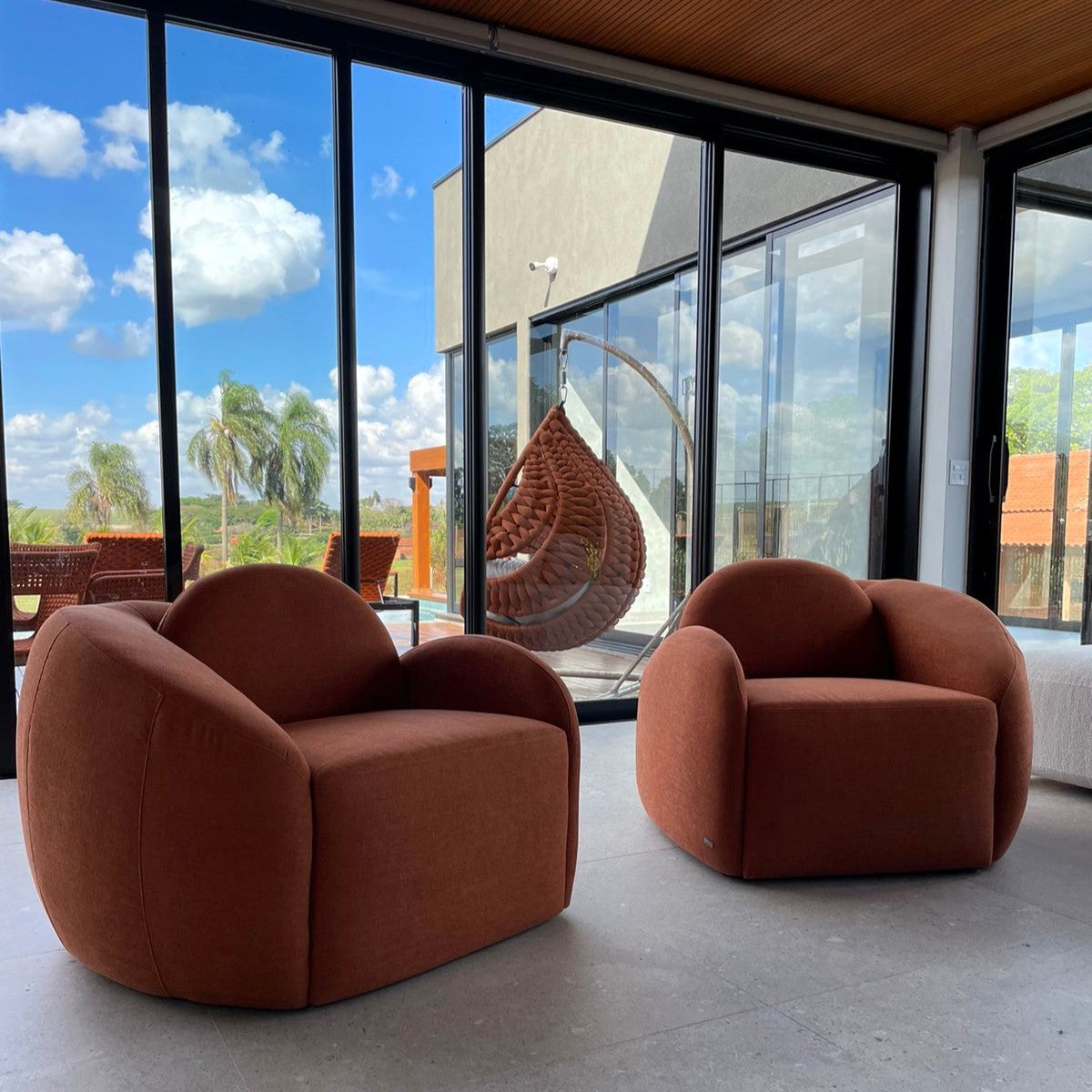 Uultis Contemporary Furniture