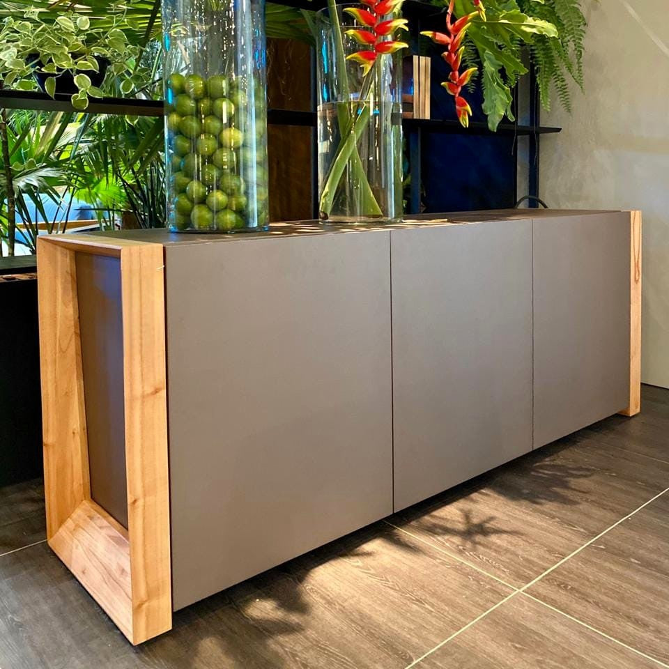 Uultis Contemporary Furniture