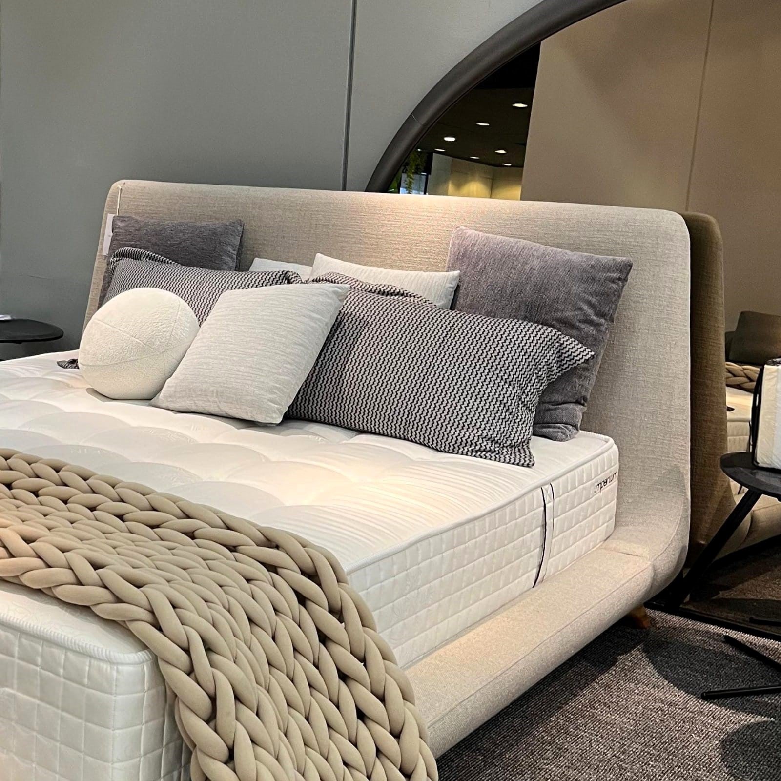 Uultis Contemporary Furniture