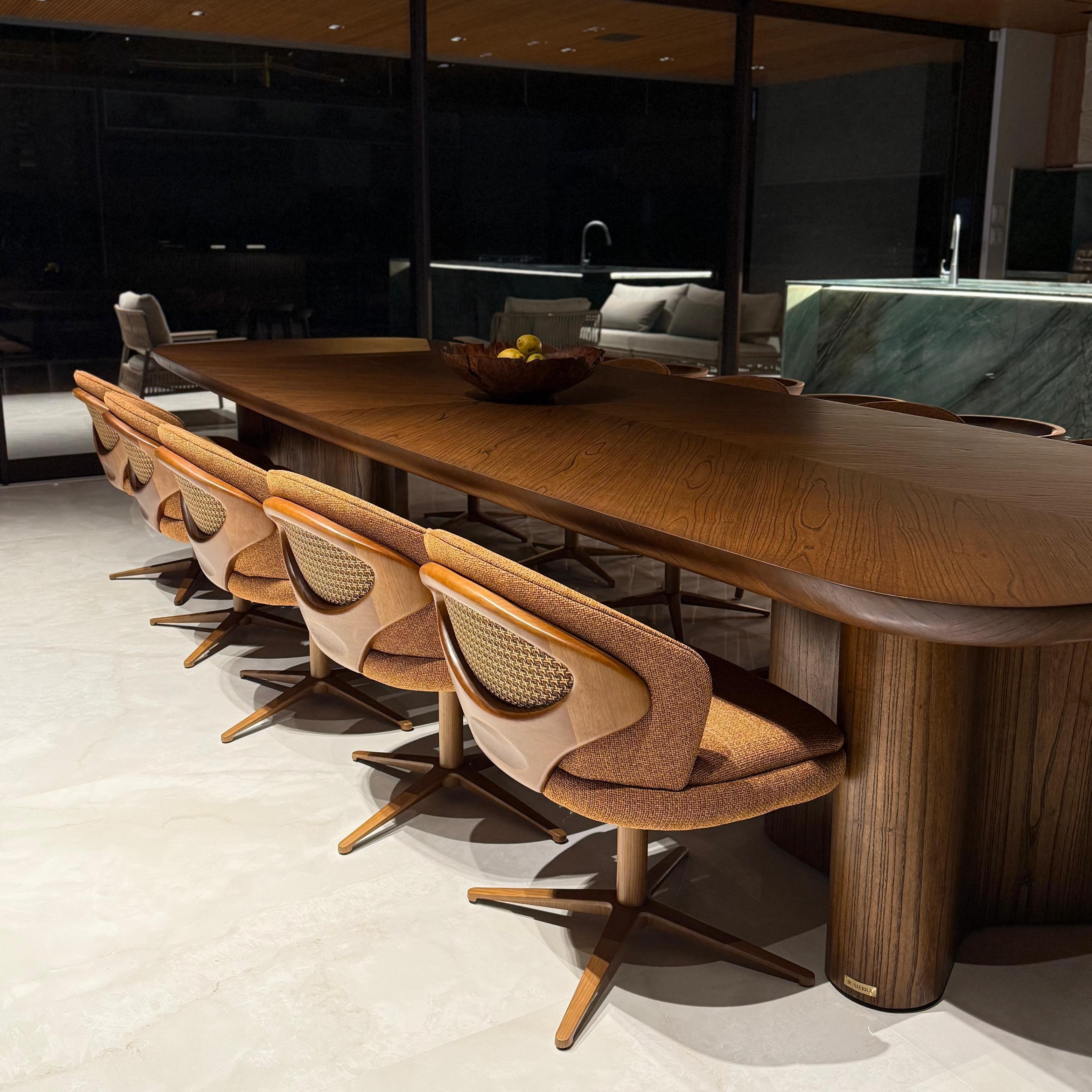 VICHI – Uultis Contemporary Furniture