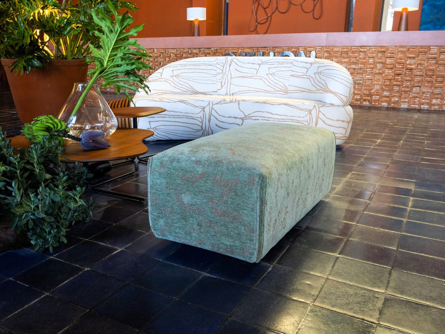 Uultis Contemporary Furniture