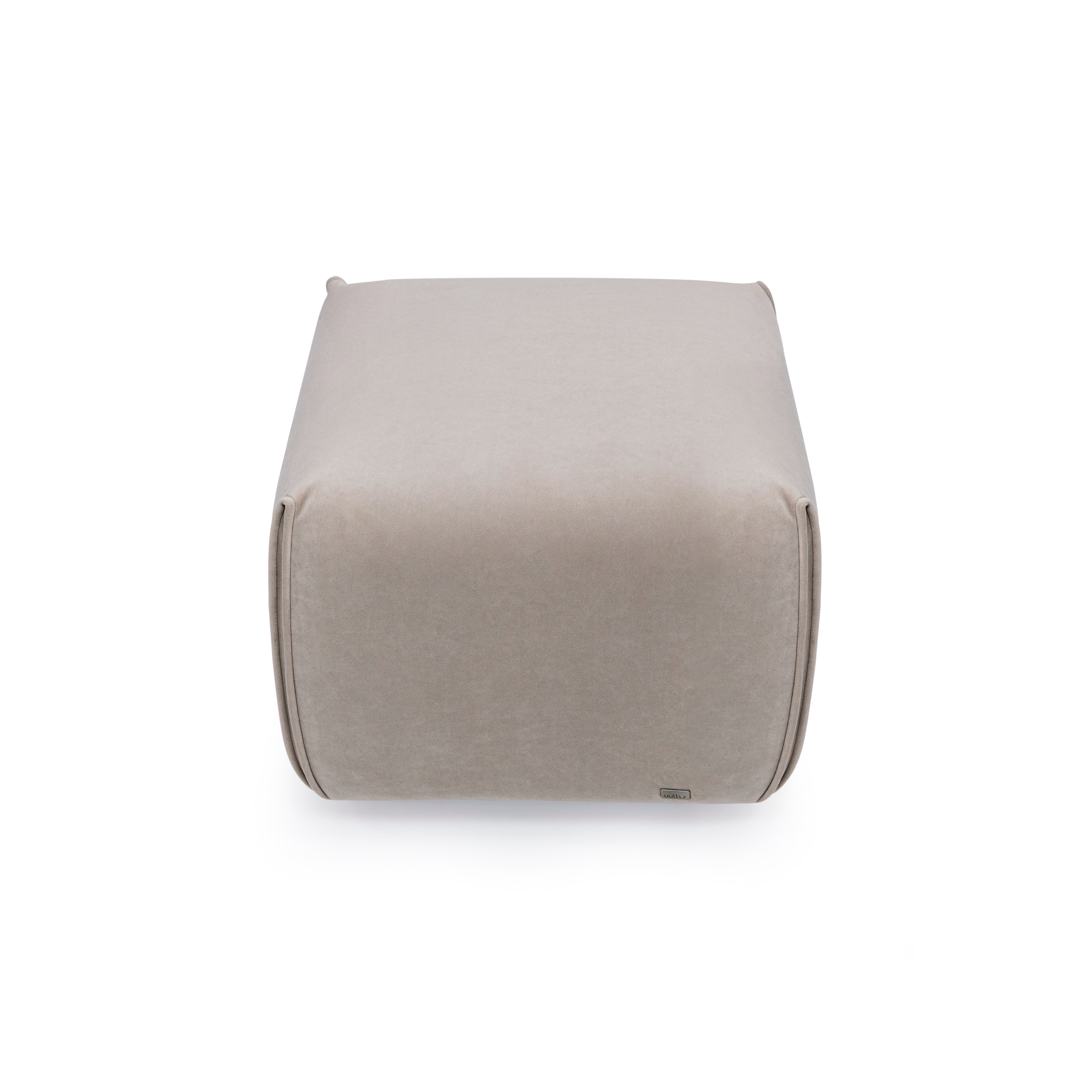 NEW - MH3753 - OTTOMAN (43 x 20 x 17) (Leather)
