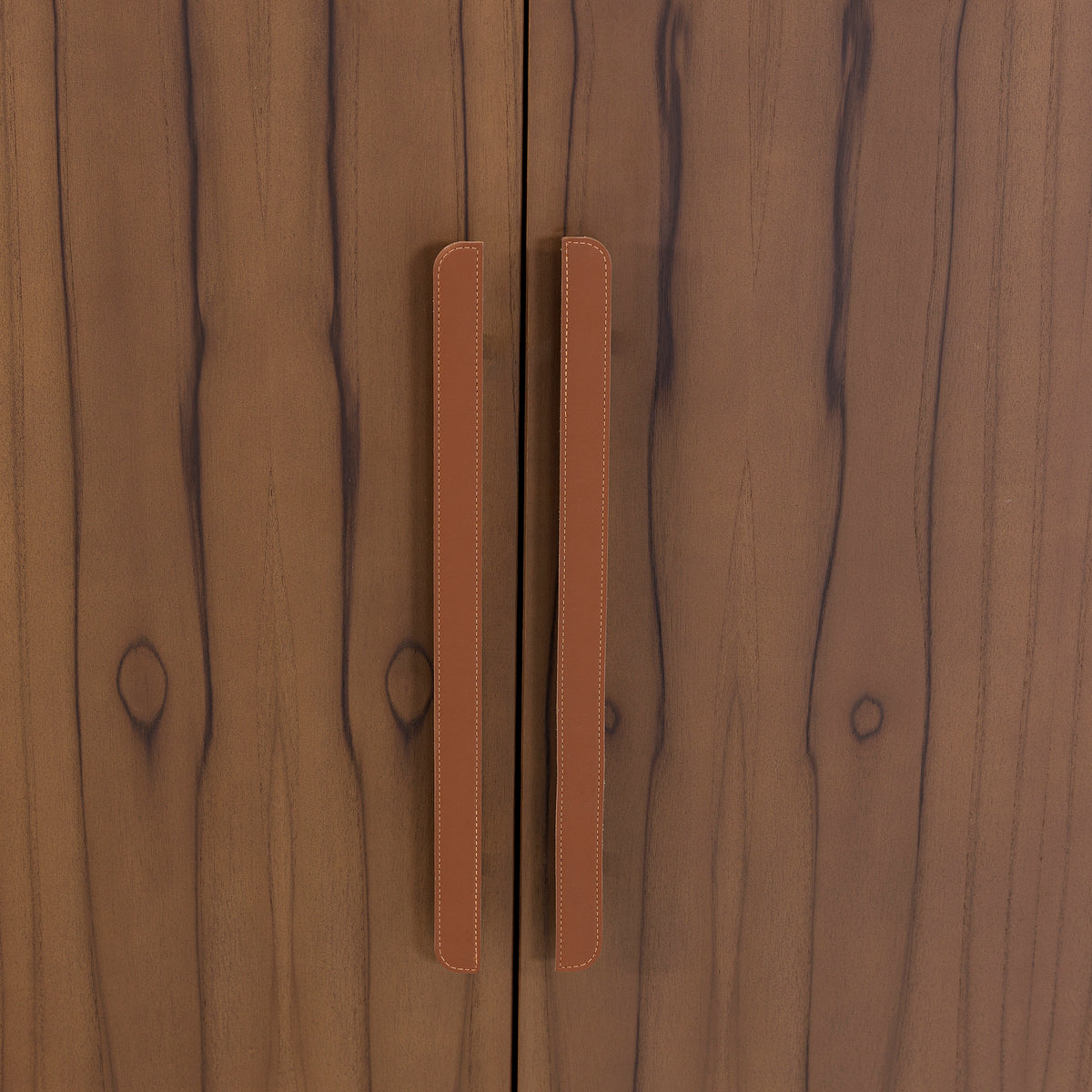 ETER Bar in Walnut and Chocolate