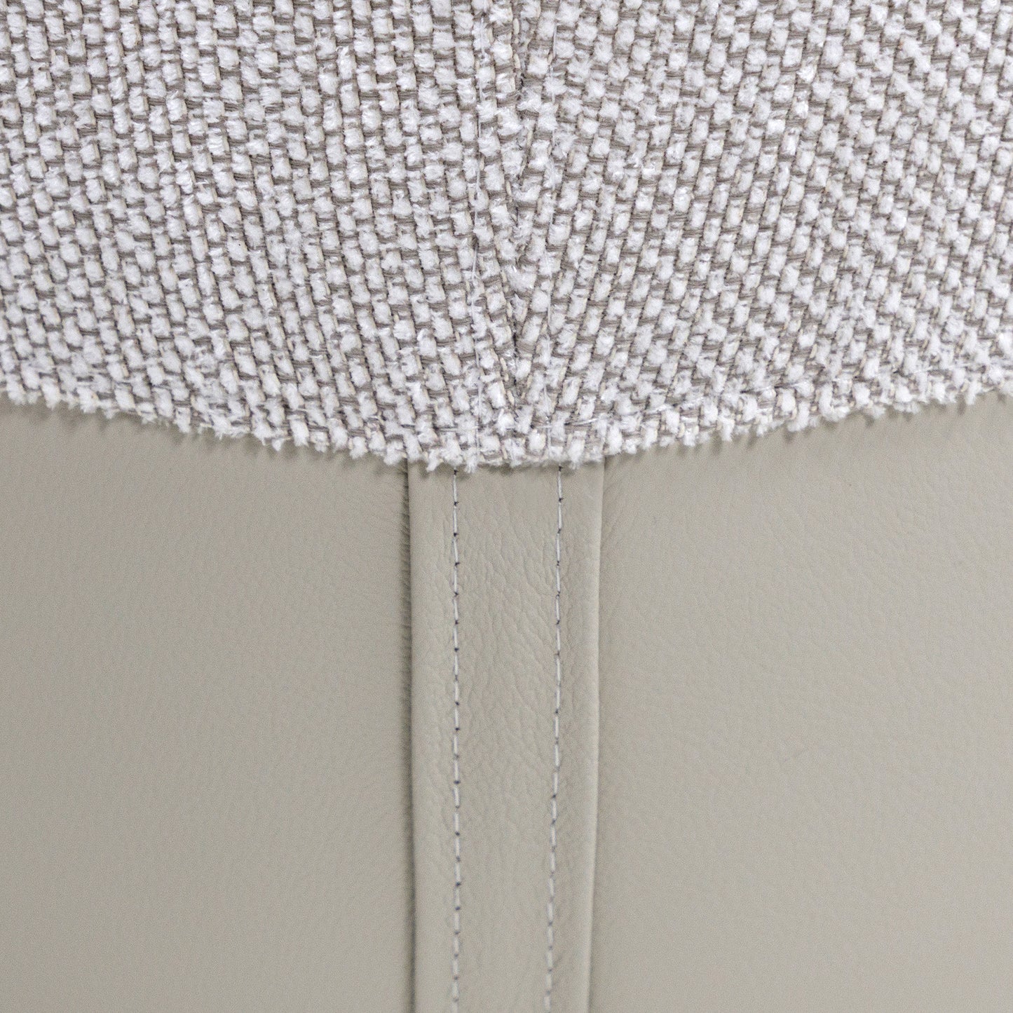 LIRIO Ottoman in White Fabric and Beige Leather