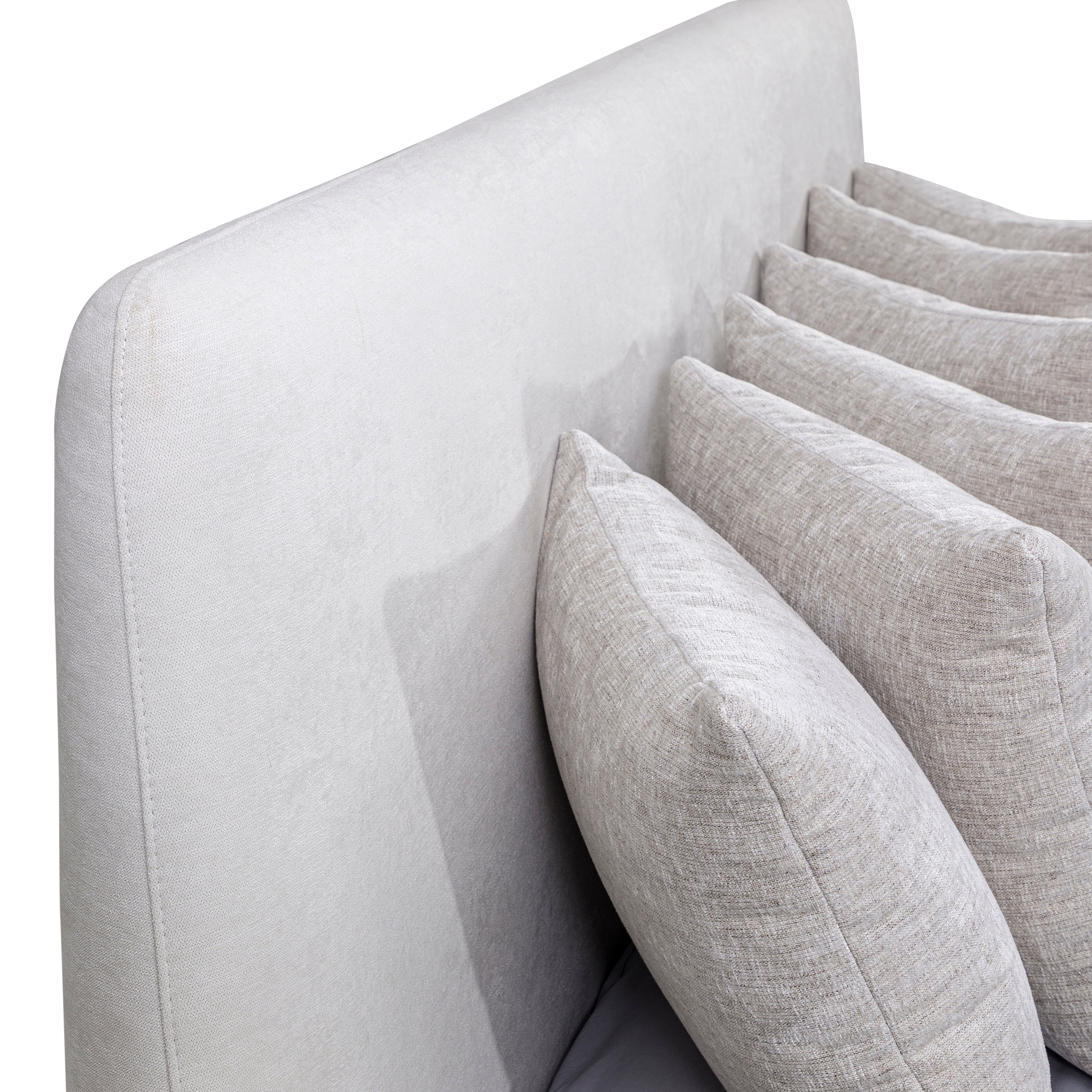 SQUARE PILLOW - MH9903 - DECORATIVE PILLOW (18 x 18) (Fabric)