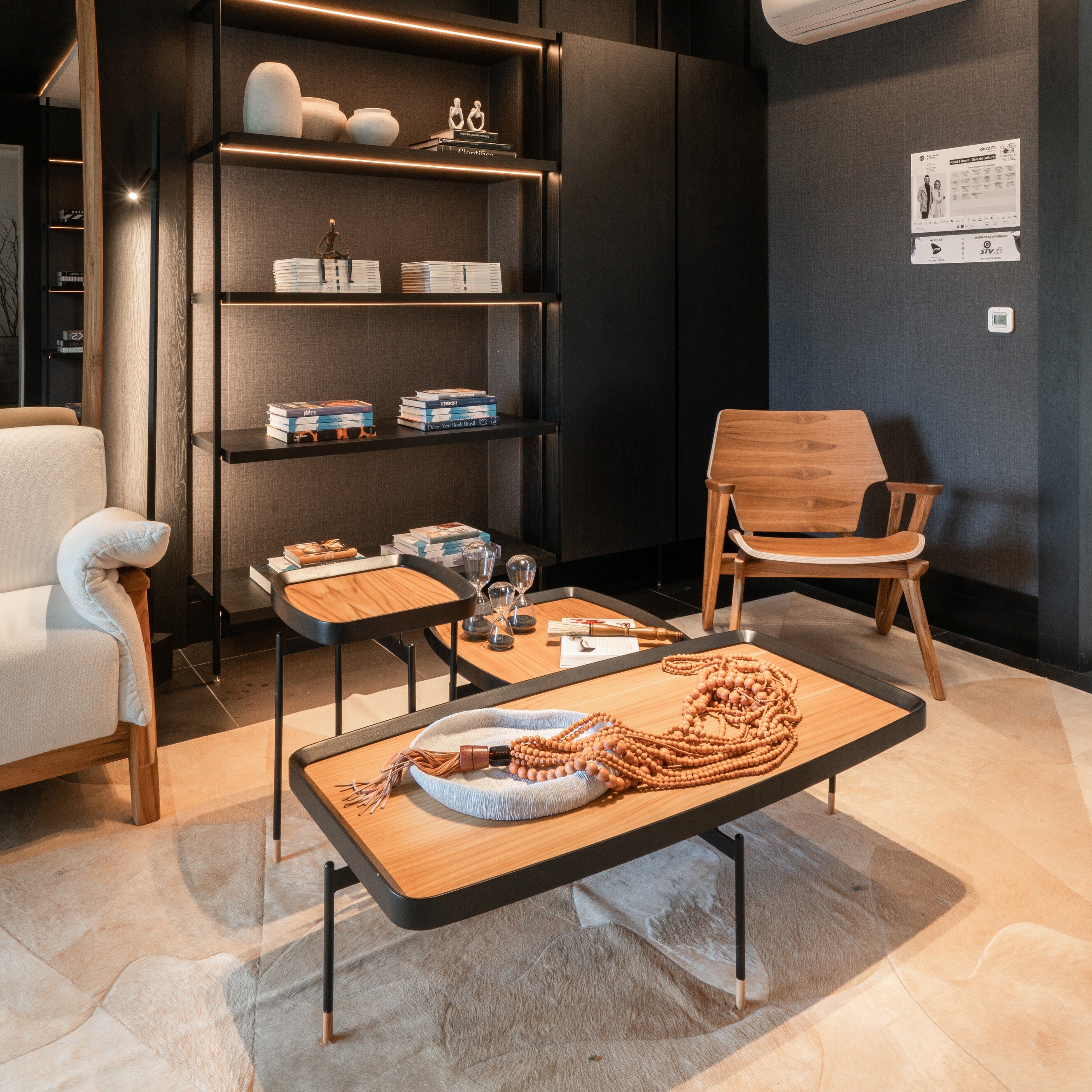 Uultis Contemporary Furniture