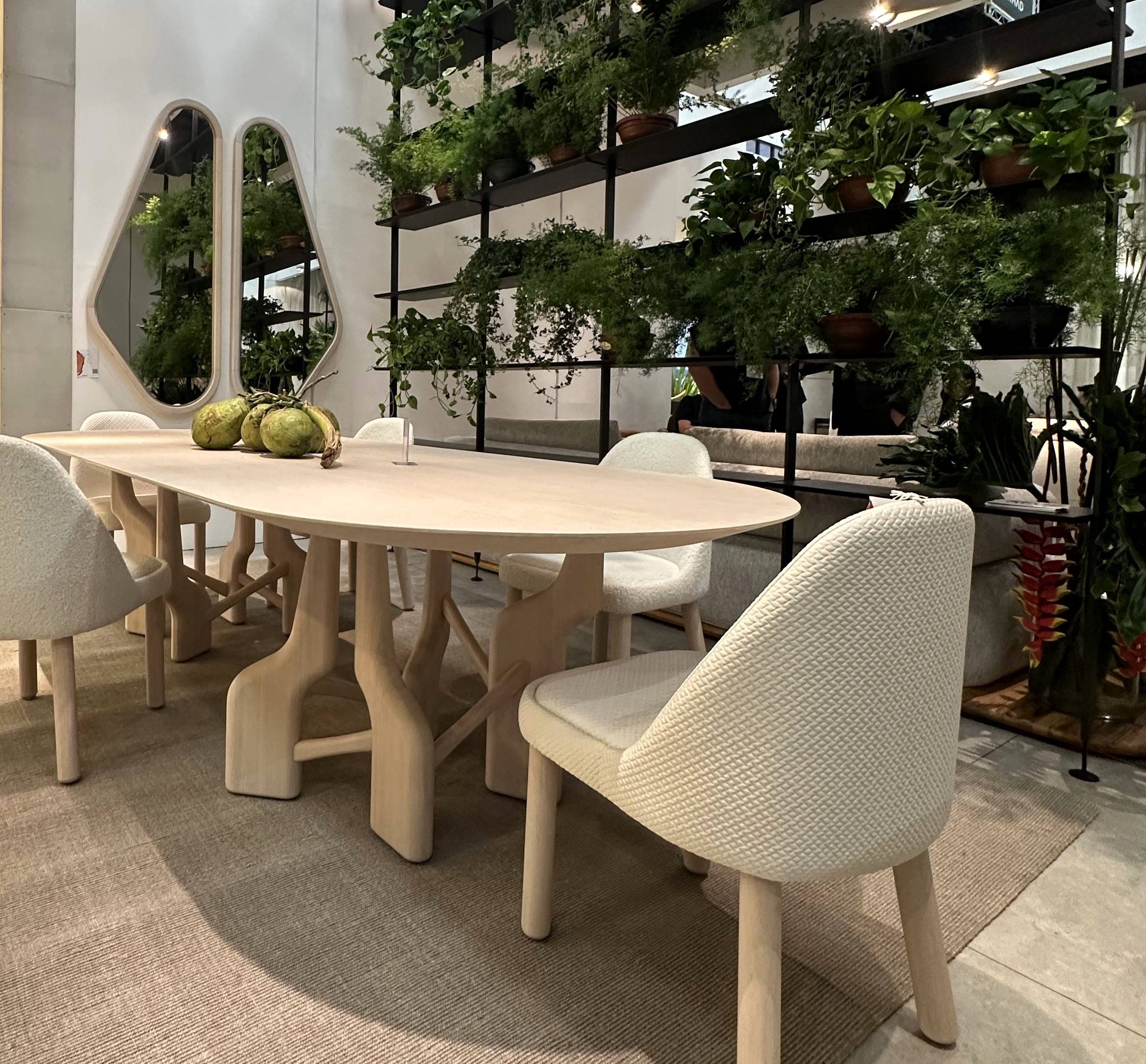 Uultis Contemporary Furniture