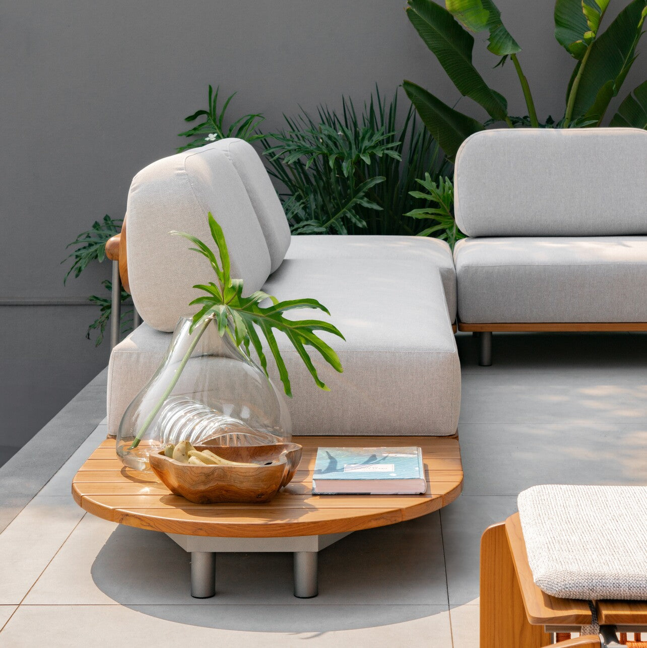 Uultis Contemporary Furniture