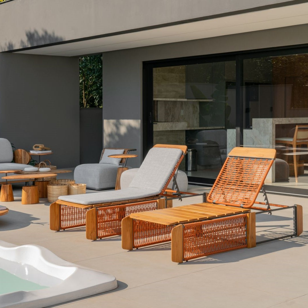 Uultis Contemporary Furniture
