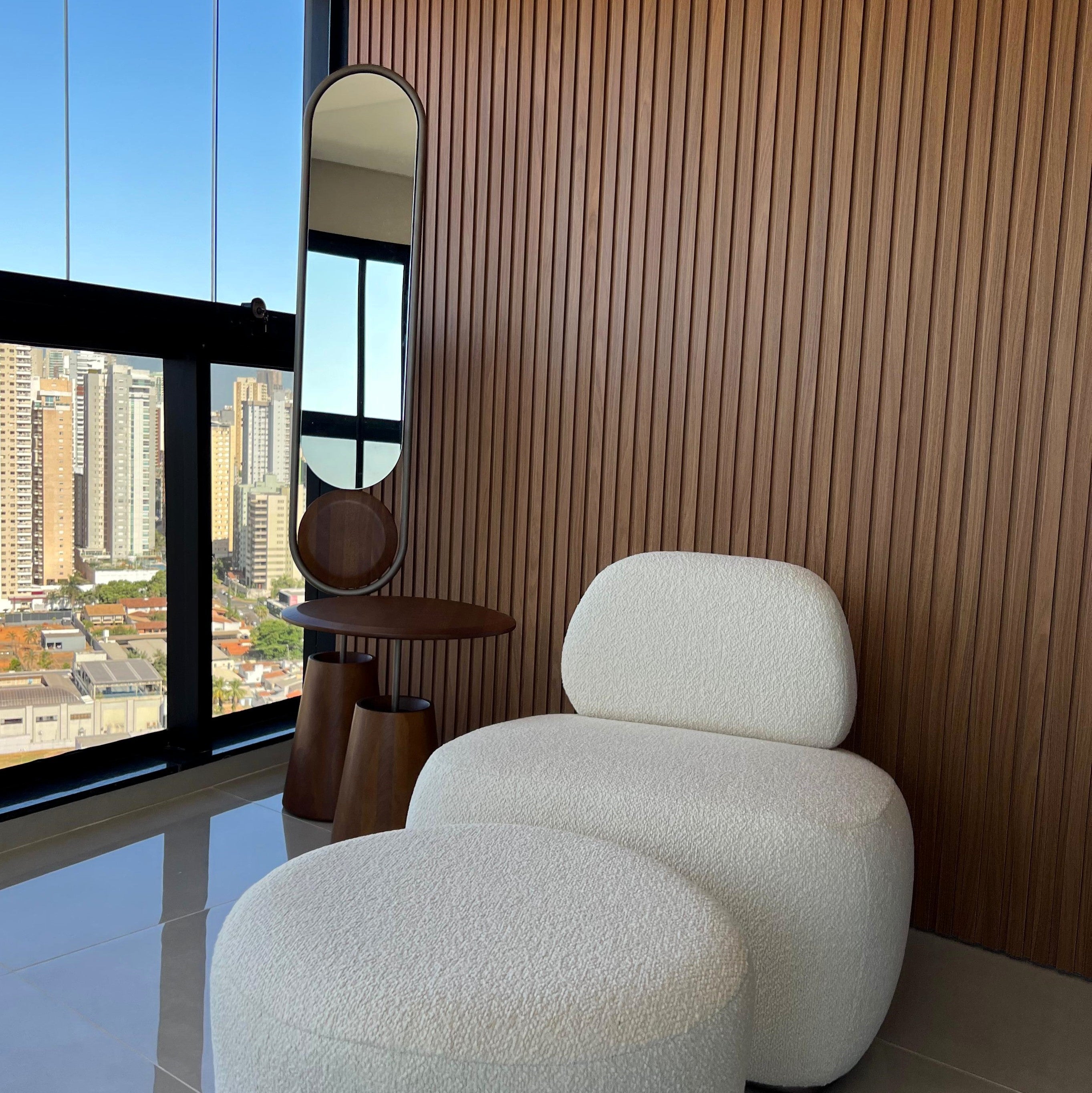 Uultis Contemporary Furniture
