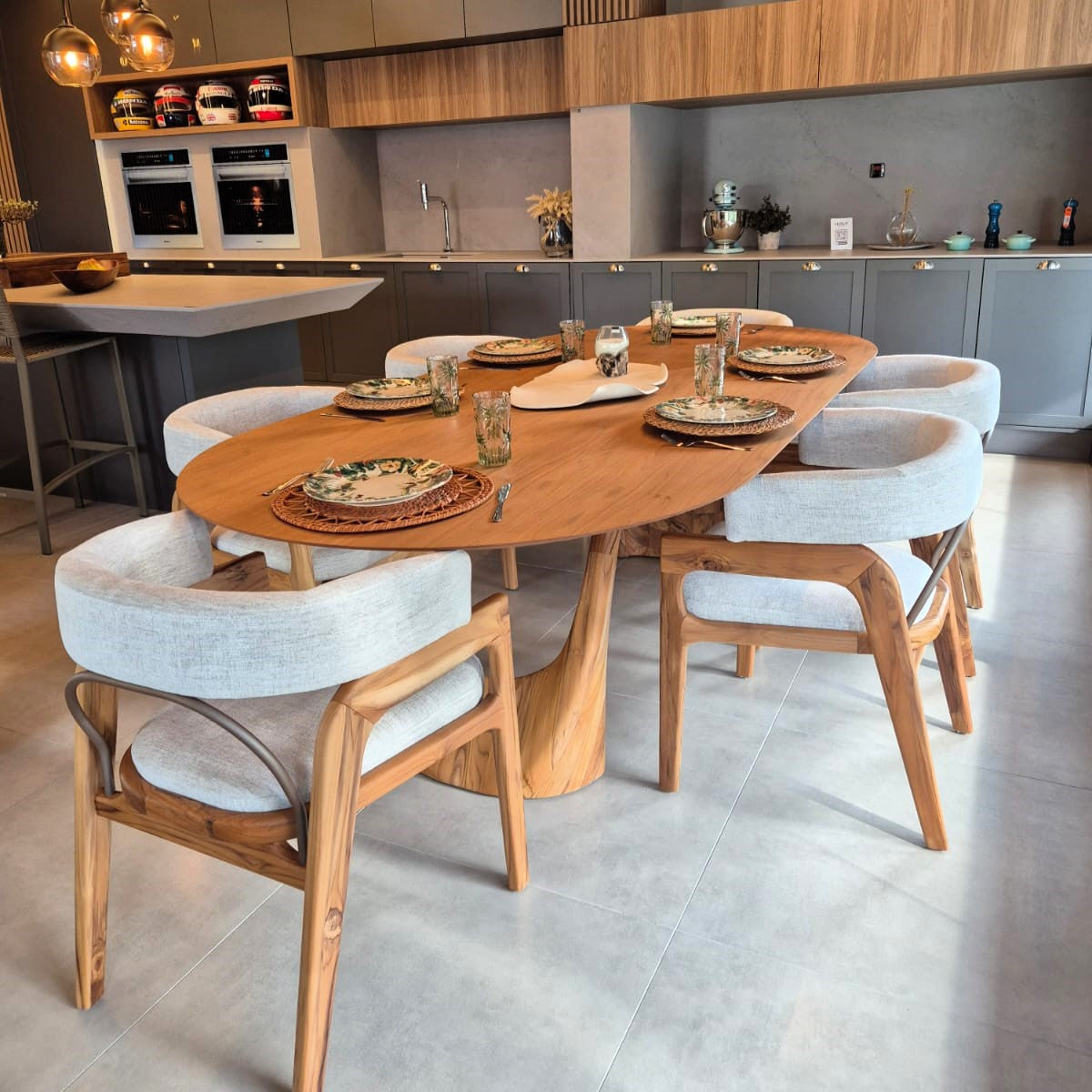 Uultis Contemporary Furniture