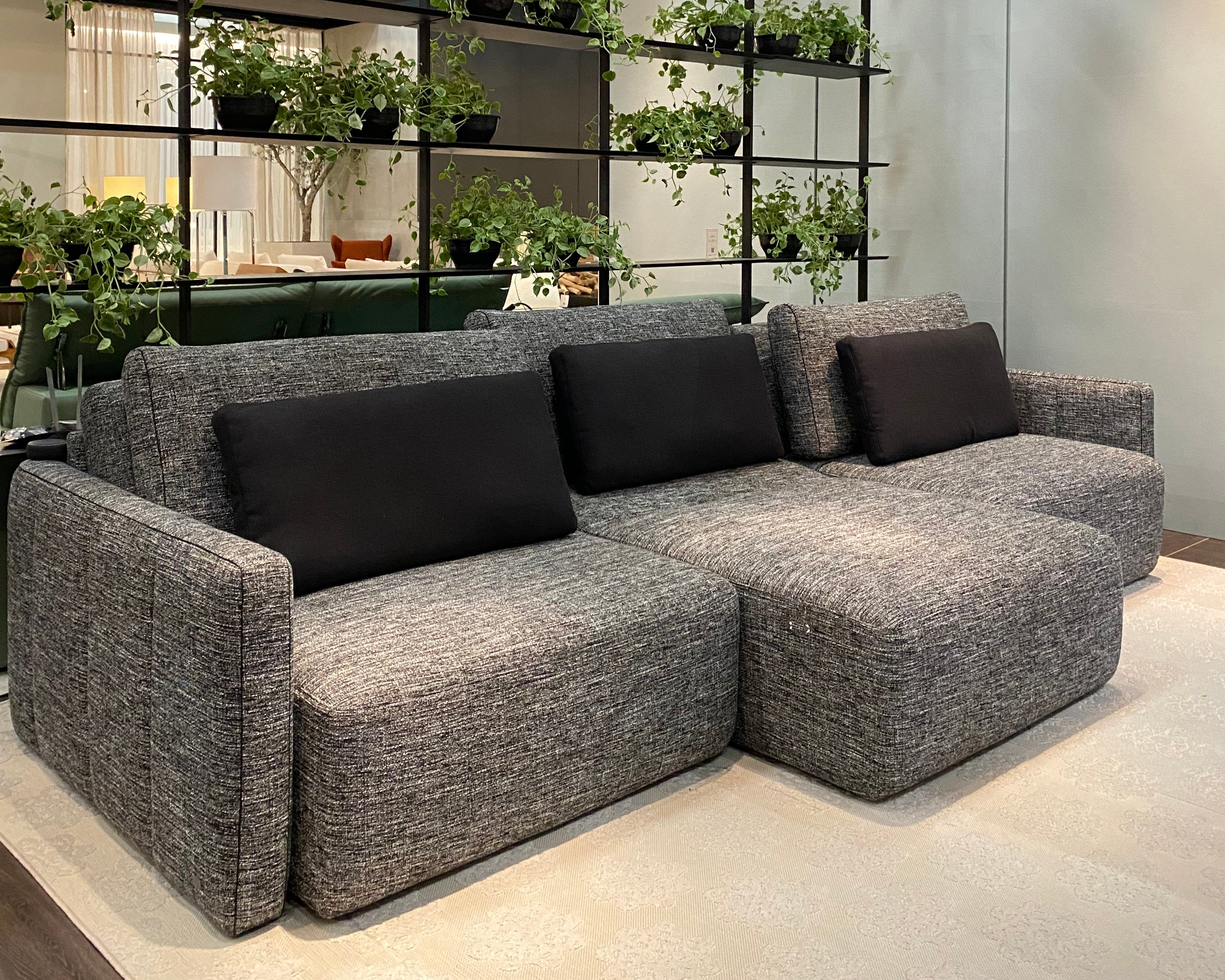 Uultis Contemporary Furniture