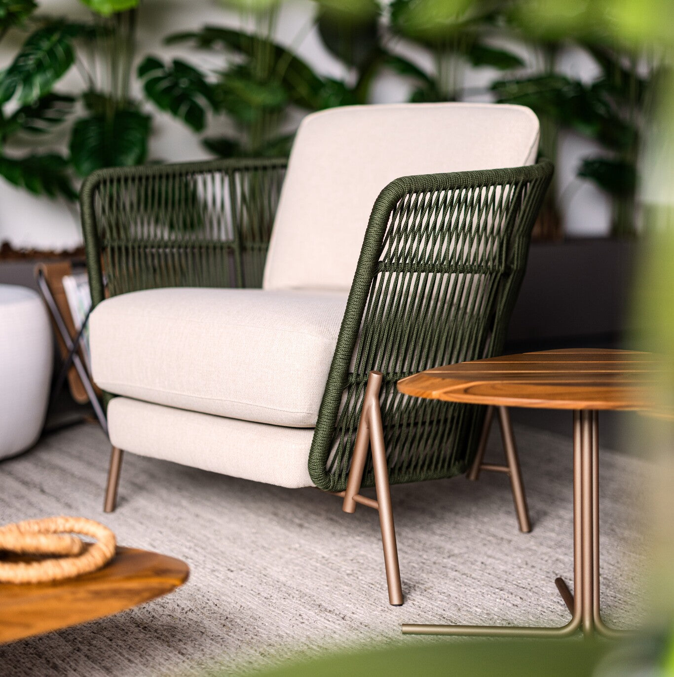 Uultis Contemporary Furniture