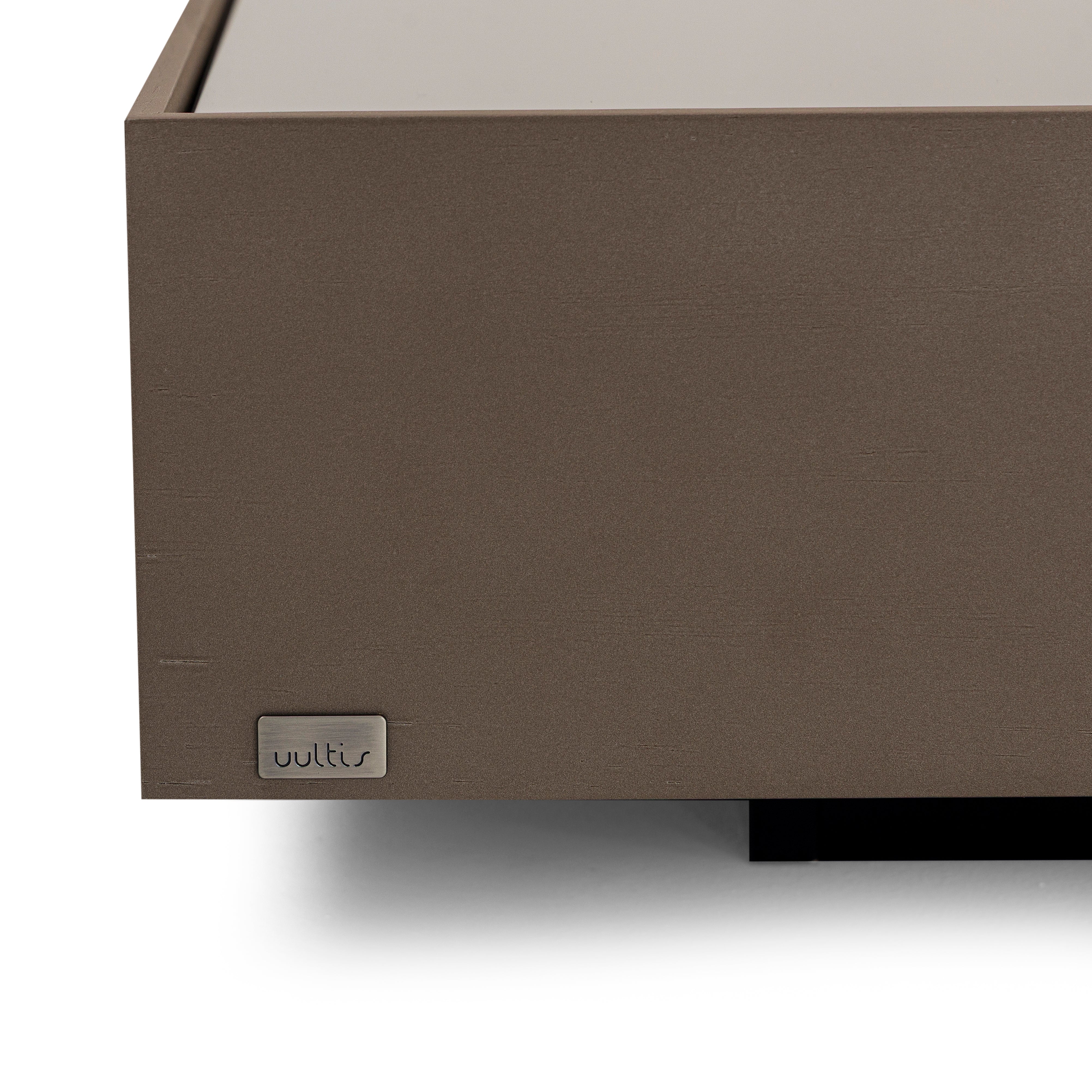 ARC - MH2897 - COFFEE TABLE (47 x 27 x 8)