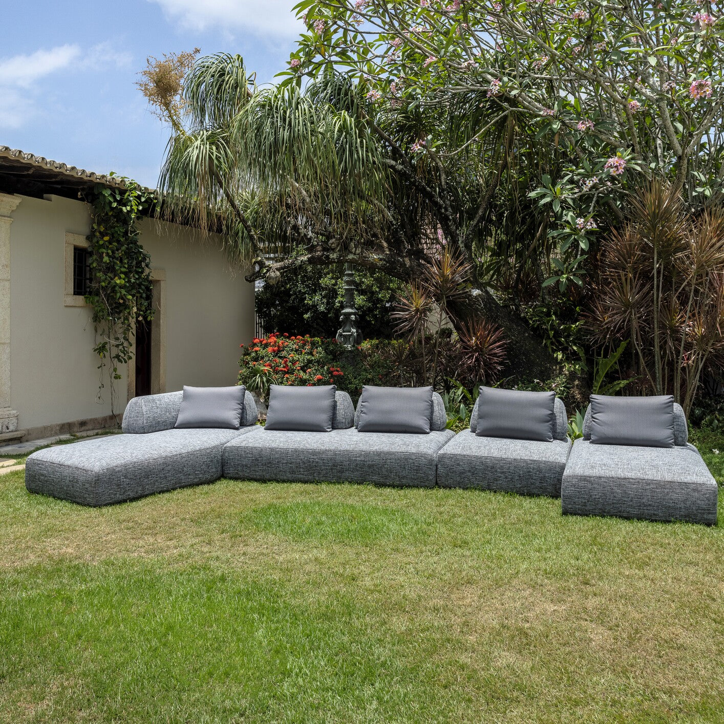 Uultis Contemporary Furniture