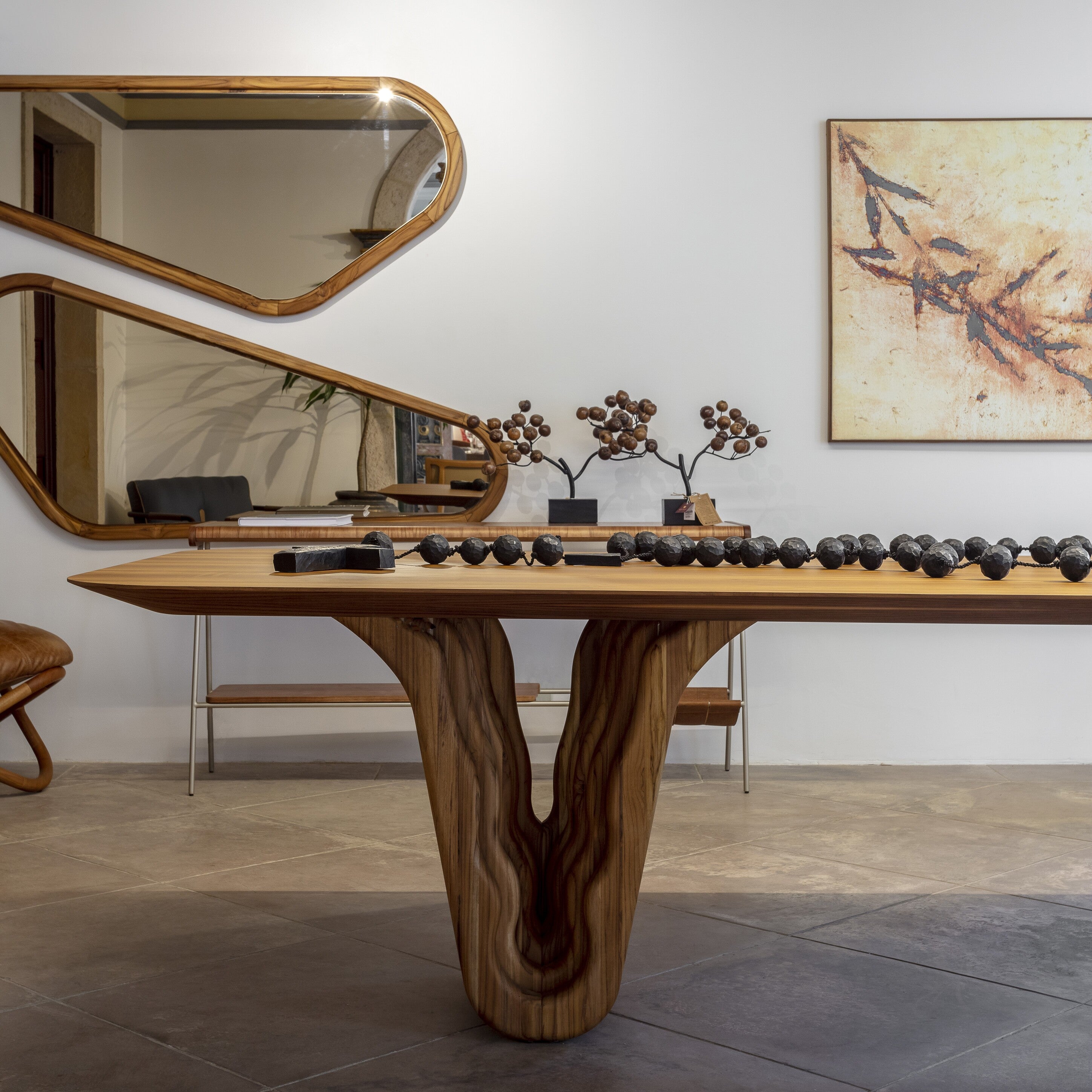 Uultis Contemporary Furniture
