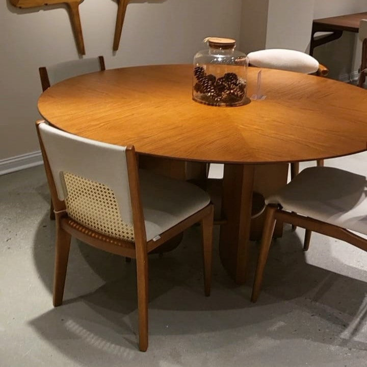 Uultis Contemporary Furniture